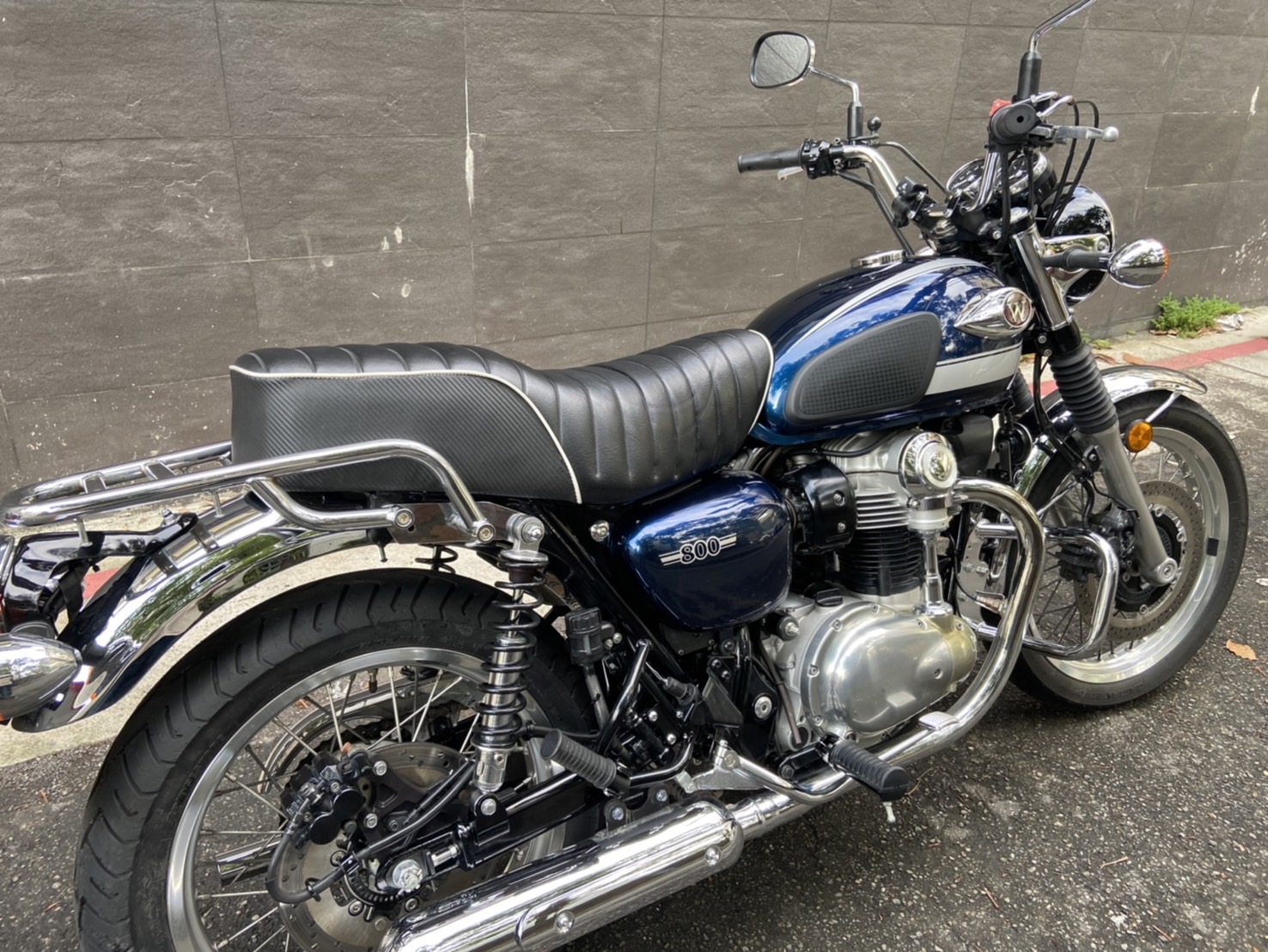 KAWASAKI W800 - 中古/二手車出售中 台崎美車託售.定期保養.車況極佳.車主年邁割愛.全額銀貸免保人 | 立帆國際重機代銷中心