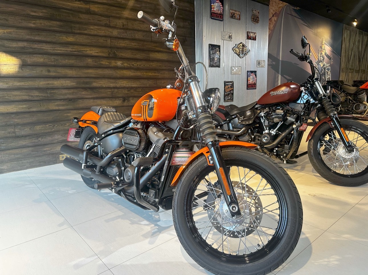 【哈雷中古二手車】Harley-Davidson FXBBS Street BOB - 「Webike-摩托車市」 哈雷Street Bob™ 114 街霸 2021年