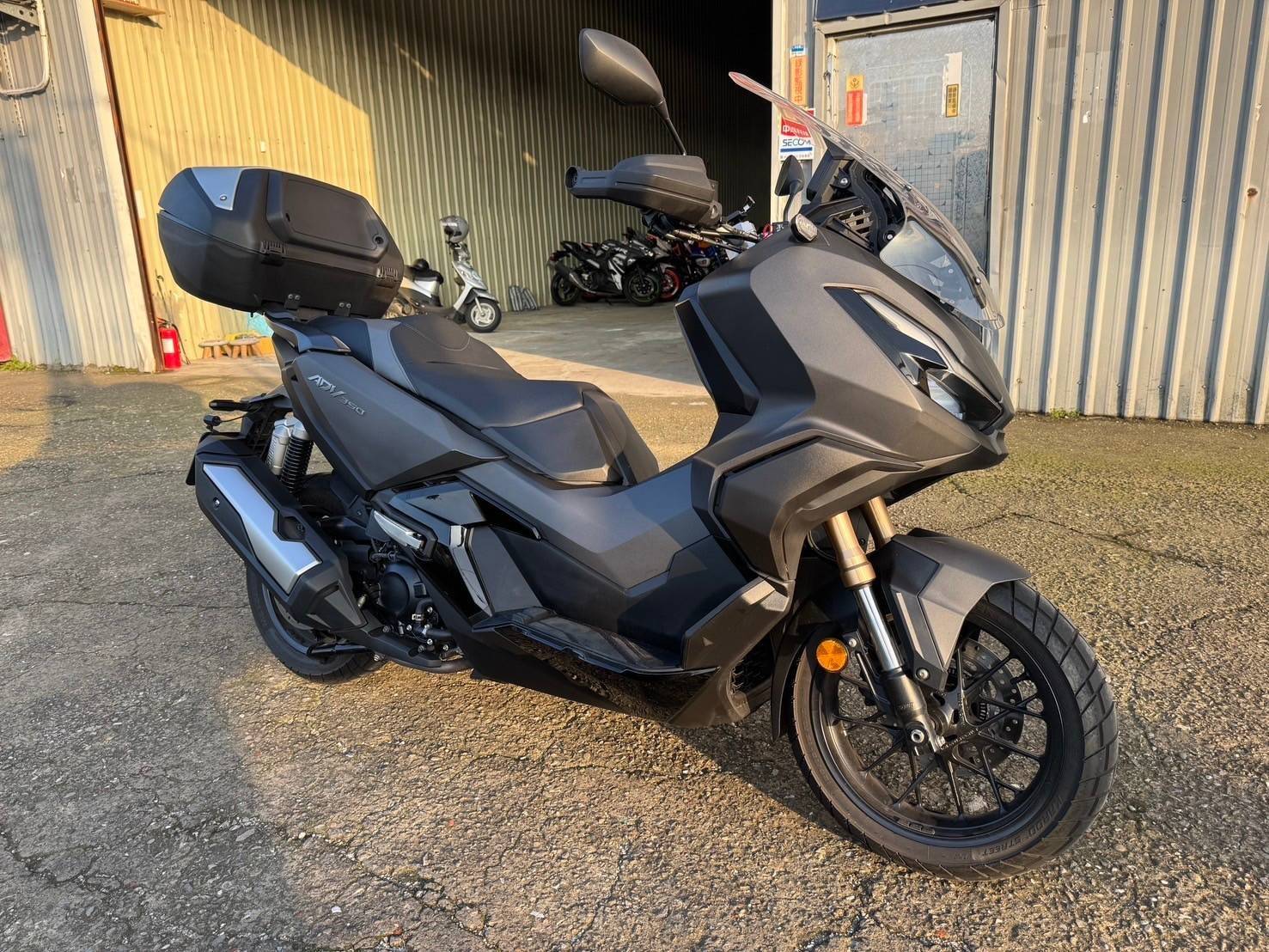 HONDA ADV350 - 中古/二手車出售中 重機仁大叔-售HONDA ADV350 ABS TCS 台本車 roadsync | 個人自售