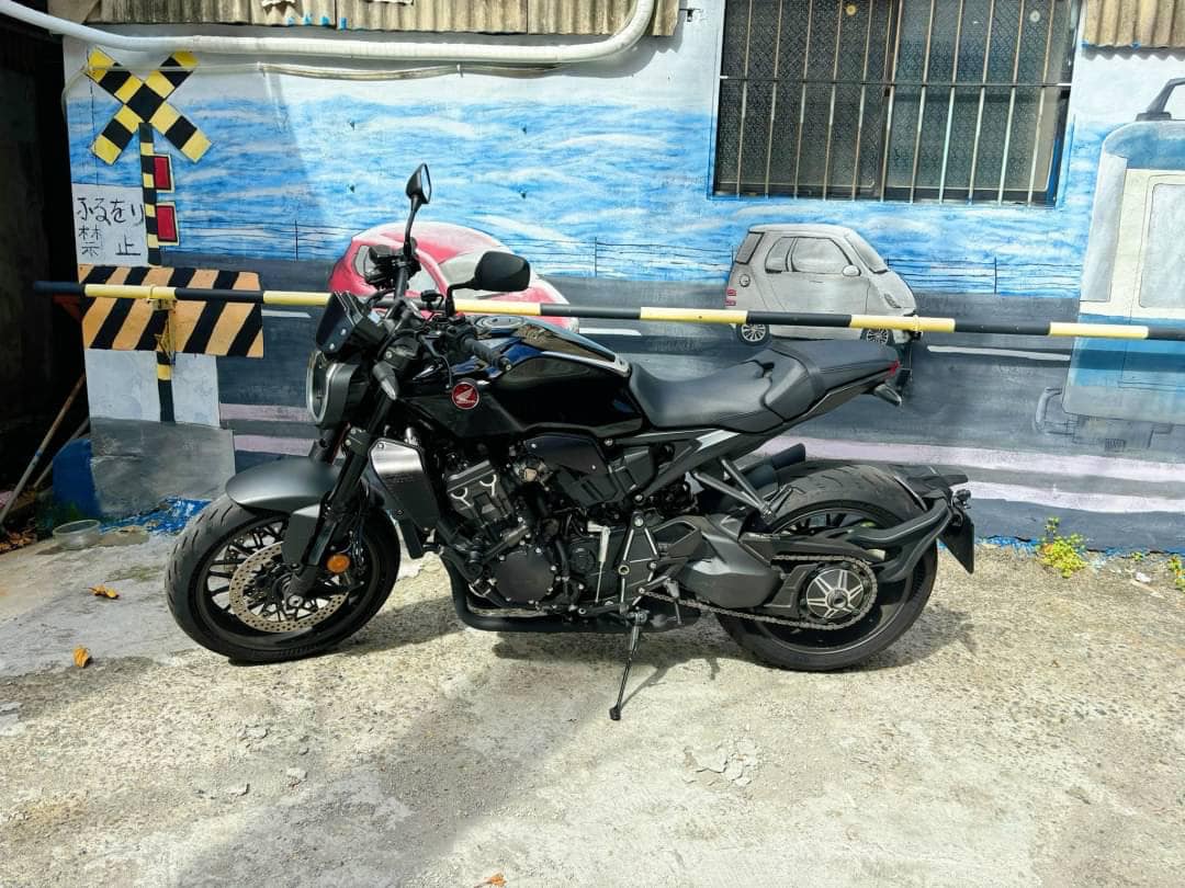 HONDA CB1000R - 中古/二手車出售中 HONDA CB1000R+ 台本車 | 個人自售