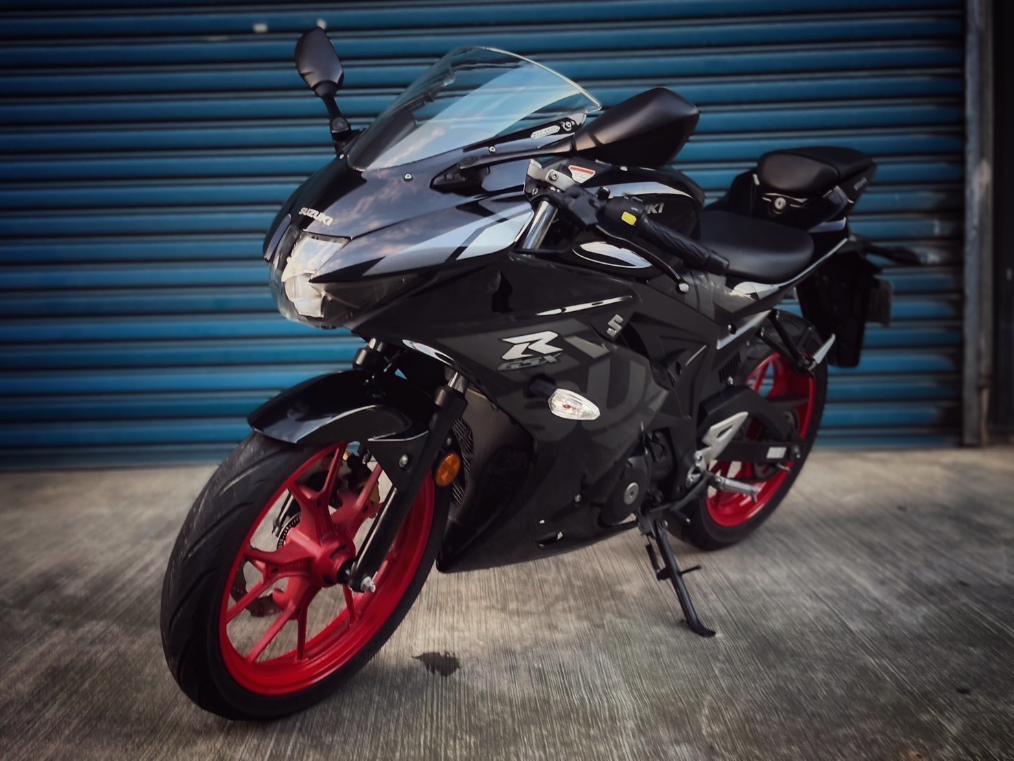 SUZUKI GSX-R150 - 中古/二手車出售中 小阿魯 GSX-R150 黑色系 基本改裝 小資族二手重機買賣 | 小資族二手重機買賣