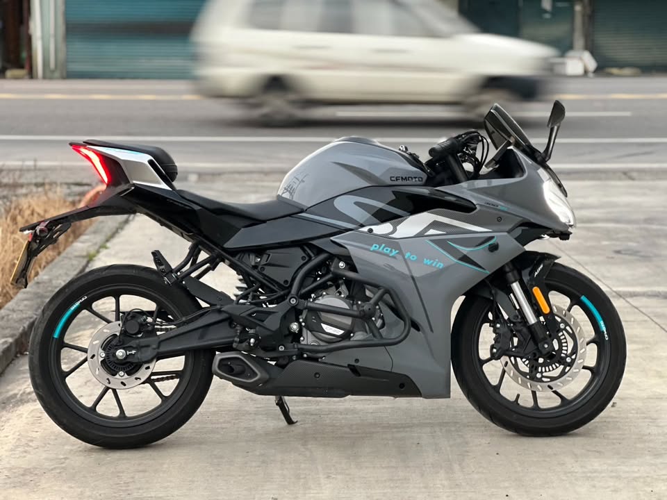 CFMOTO 300SR - 中古/二手車出售中 春風 300SR(近全新 保桿） | YSP 建興車業