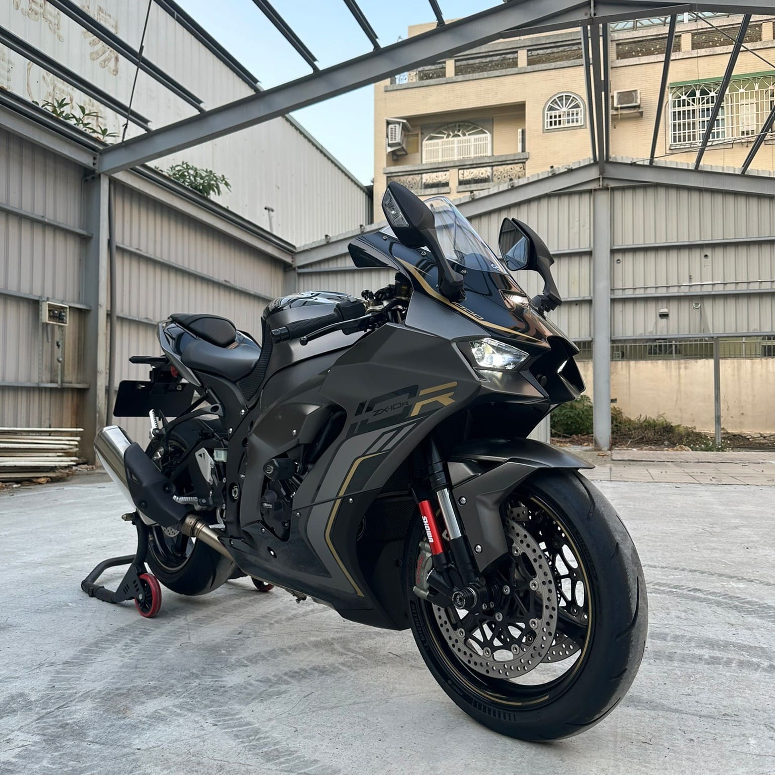 KAWASAKI ZX-10 - 中古/二手車出售中 2023年 KAWASAKI ZX-10R/0元交車/分期貸款/車換車/線上賞車/到府交車 | 翊帆國際重車