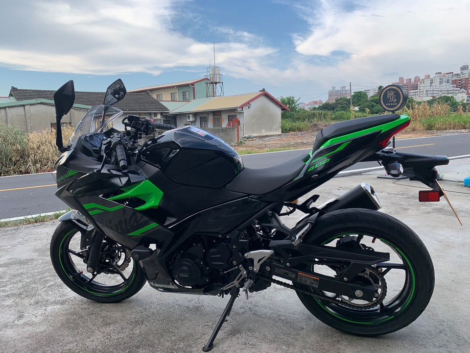 KAWASAKI NINJA400 - 中古/二手車出售中 售2020 KAWASAKI Ninja 400 忍四！ 里程不到一萬！ | 繪馬輕重型機車