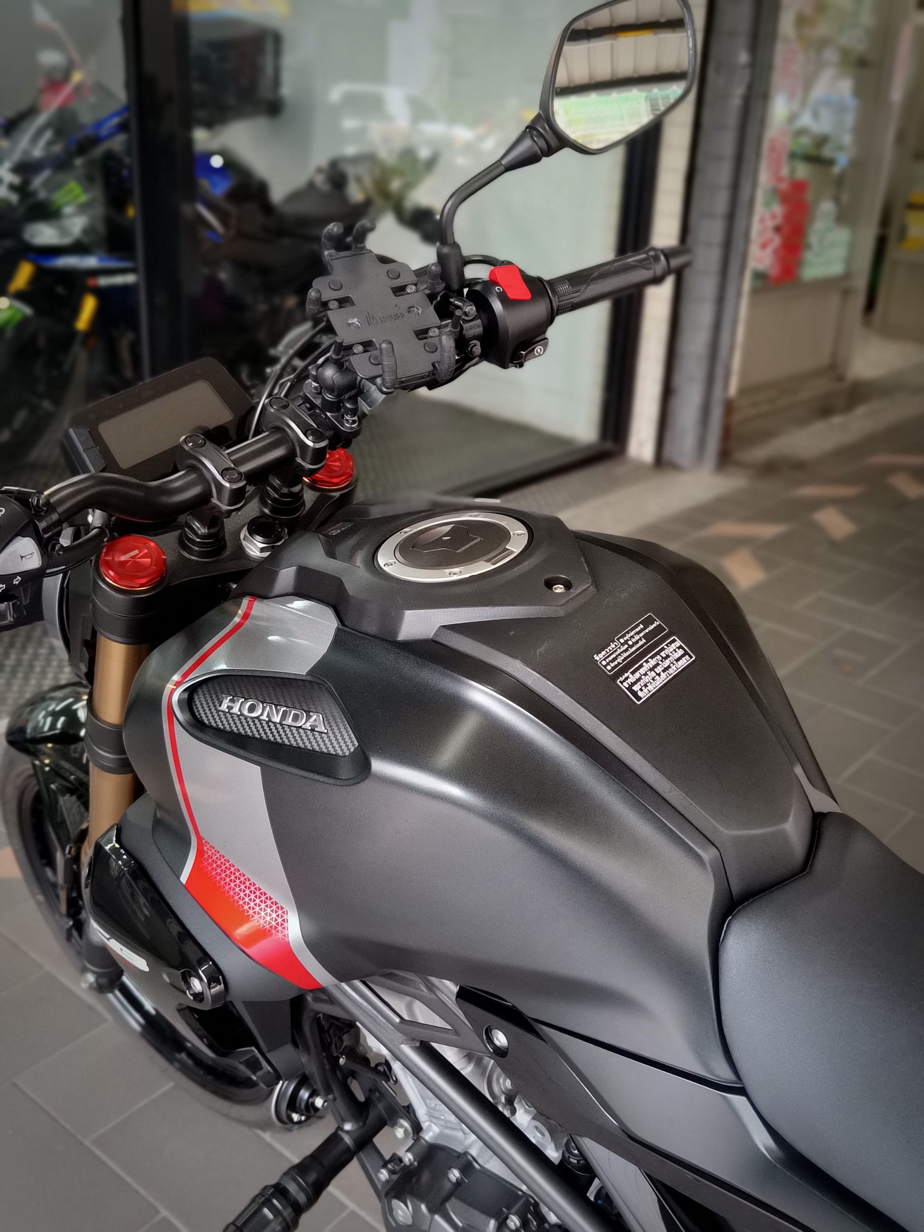 HONDA CB150R - 中古/二手車出售中 CB150R ABS，一手車只跑5350 km，全車原漆無傷 | 成蘆進口摩托車