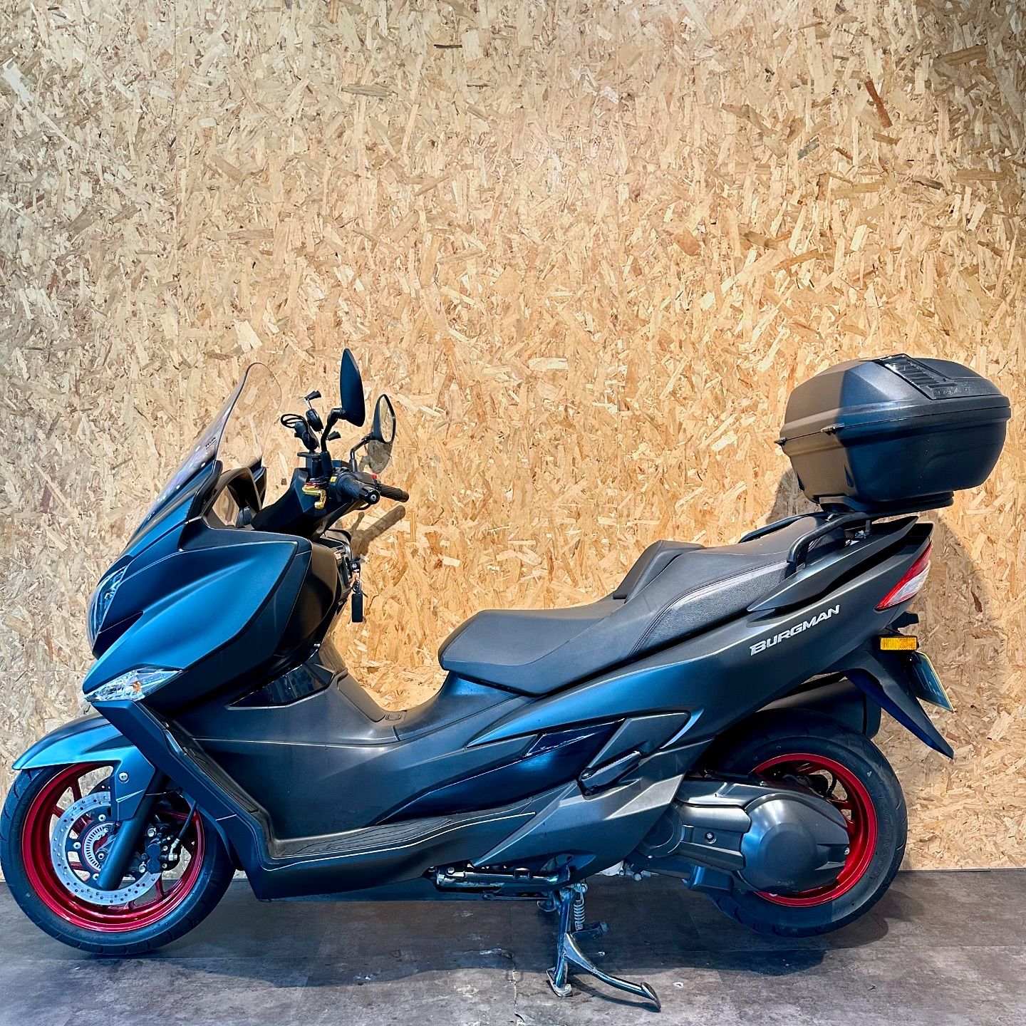 SUZUKI Burgman 400 (SKYWAVE400) - 中古/二手車出售中 2018 SUZUKI BURGMAN AN400 【漢堡400】台鈴車 | 個人自售