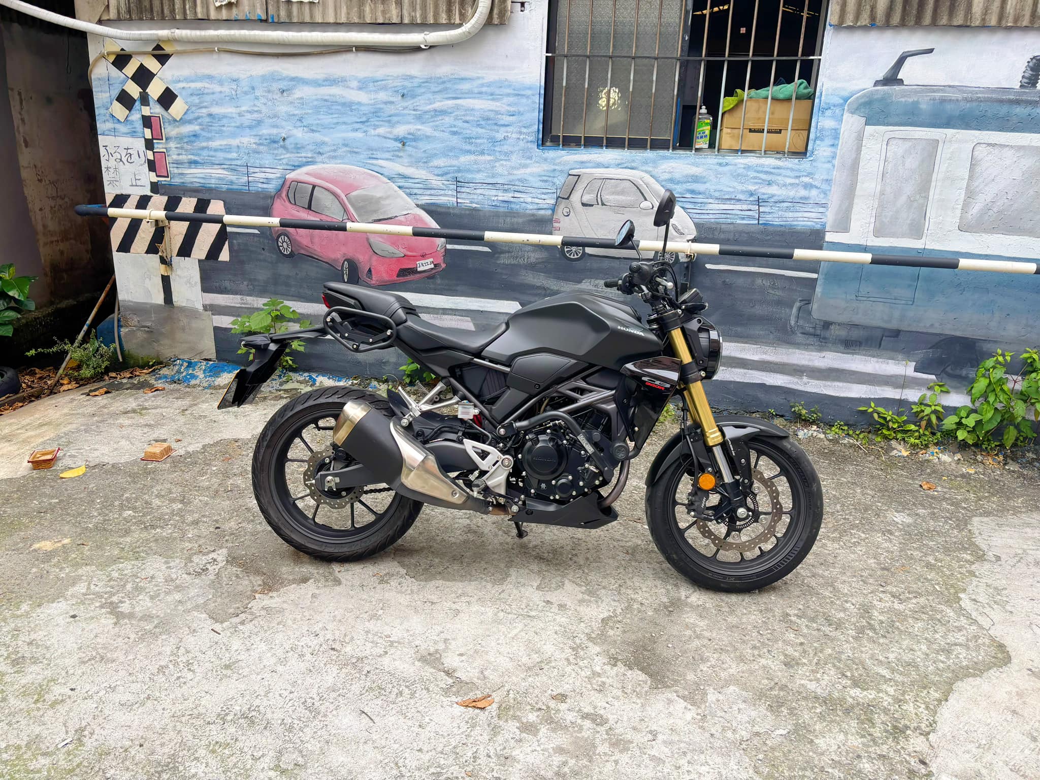 HONDA CB300R - 中古/二手車出售中 HONDA CB300R 有擋顯/滑離 | 個人自售