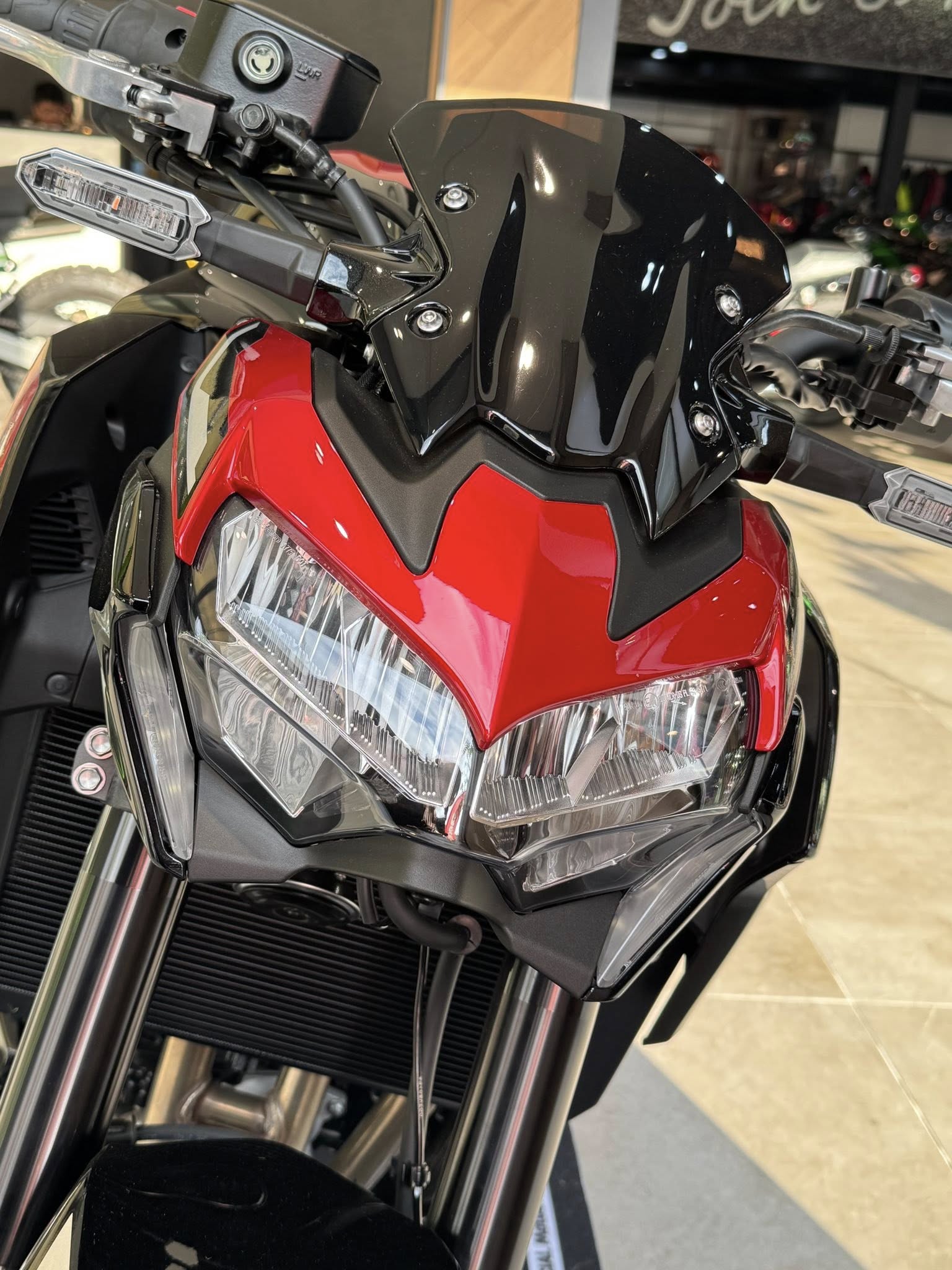 KAWASAKI Z900新車出售中《 康妮賀交車》恭喜林先生！成功圓夢紅牌最帥