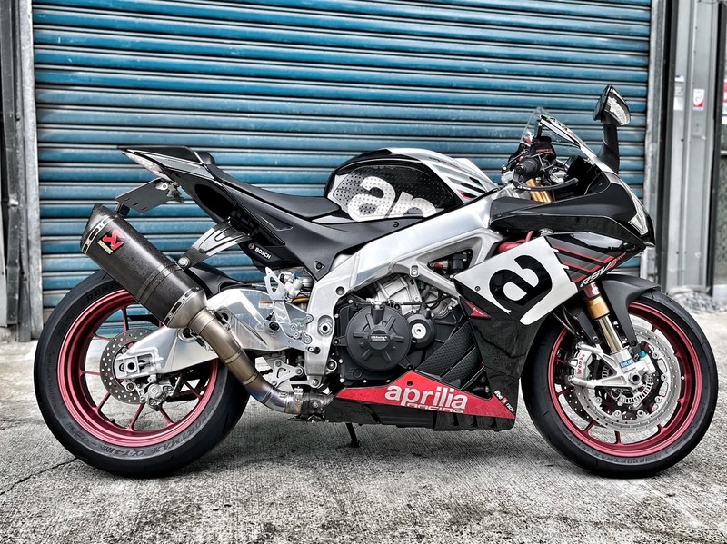 APRILIA RSV4 RF - 中古/二手車出售中 碳蠍管 IRC進退快排 改返打 超多改裝 小資族二手重機買賣 | 小資族二手重機買賣