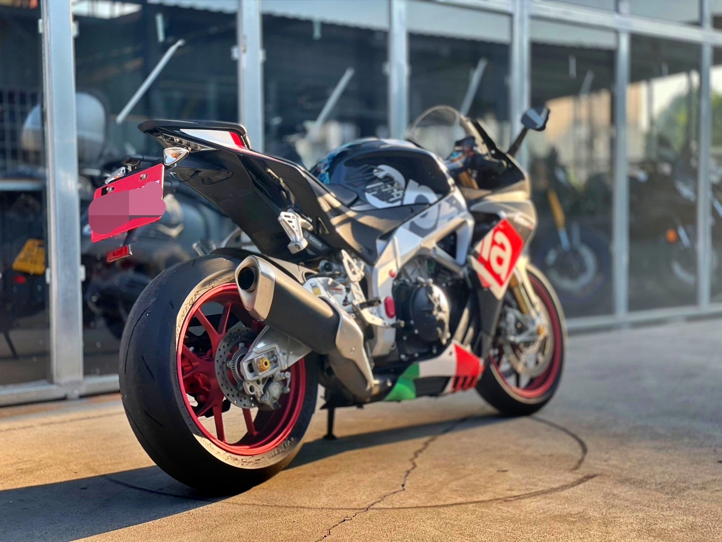 APRILIA RSV4 RF - 中古/二手車出售中 RSV4 RF義大利獅王 三歐三B鎂框全電控 CP值最高暴力神車  | 武士重機-阿良