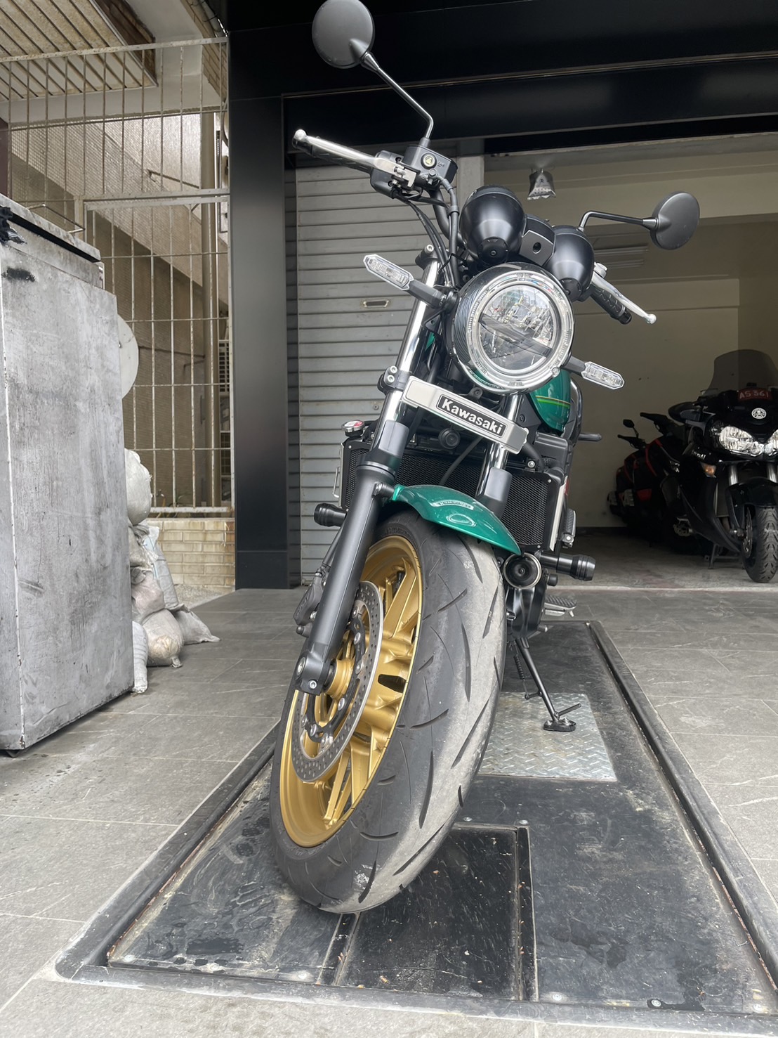 KAWASAKI Z650RS - 中古/二手車出售中 202206出廠綠色 車況9成新 | 個人自售