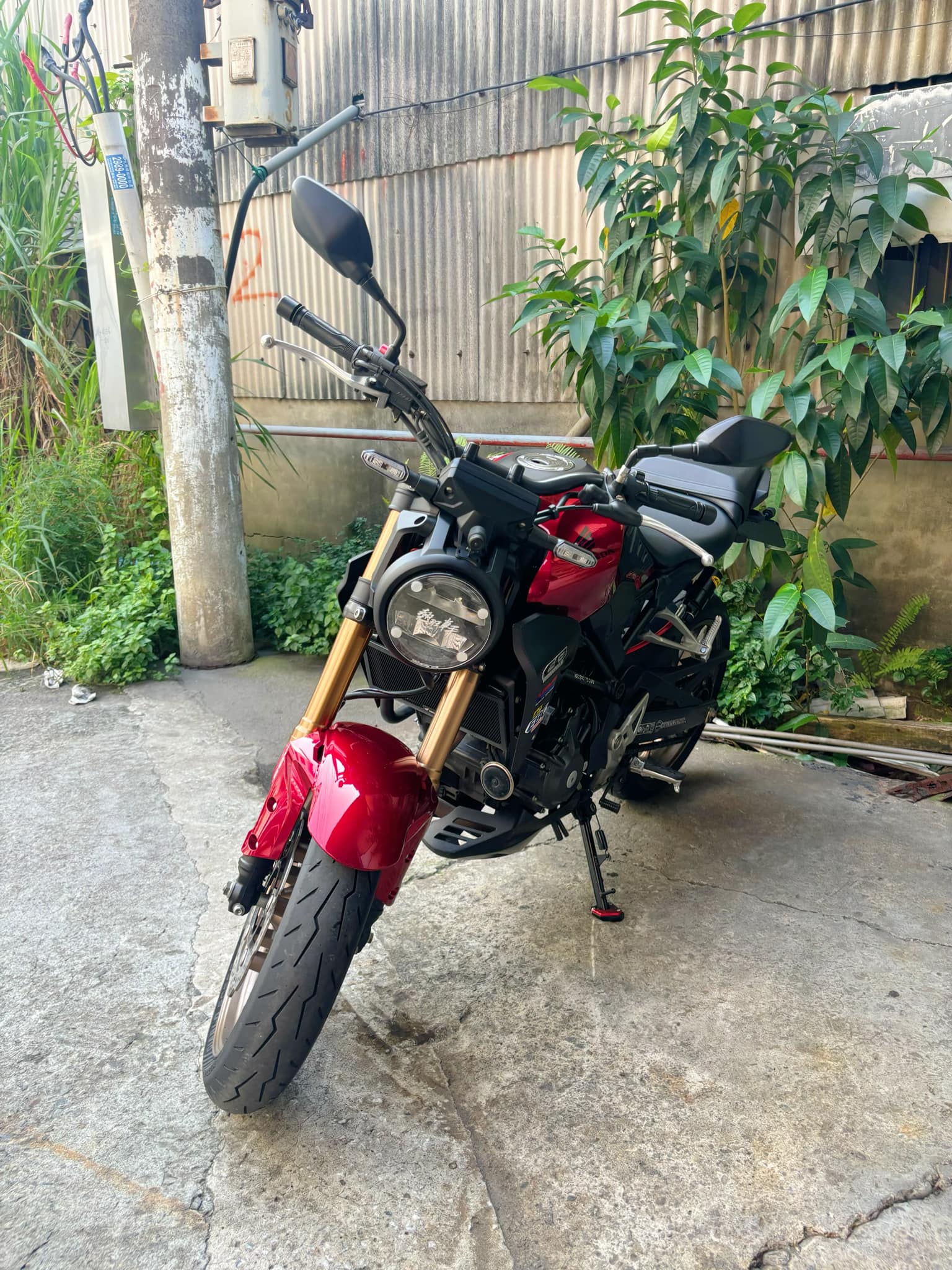 HONDA CB300R - 中古/二手車出售中 HONDA CB300R 有擋顯/滑離 台本車 | 個人自售