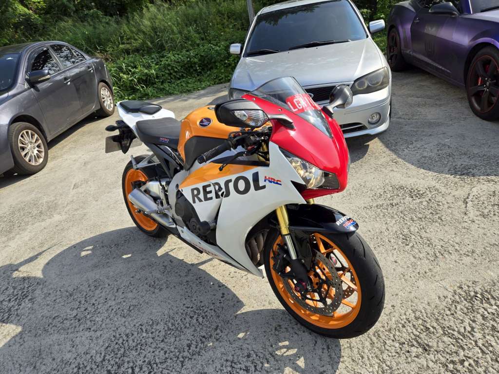 HONDA CBR1000RR - 中古/二手車出售中 [出售] 2015年 HONDA CBR1000RR  | 老爹重機