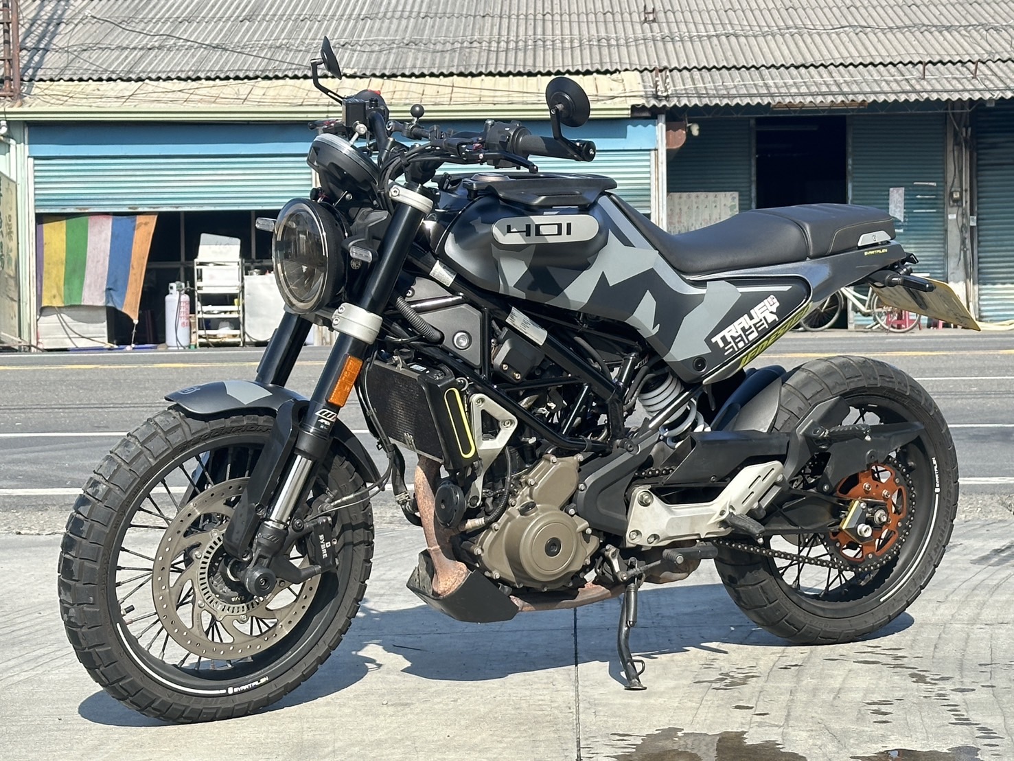 【YSP 建興車業】HUSQVARNA SVARTPILEN 401 - 「Webike-摩托車市」 海絲瓜 黑箭401（公司車）