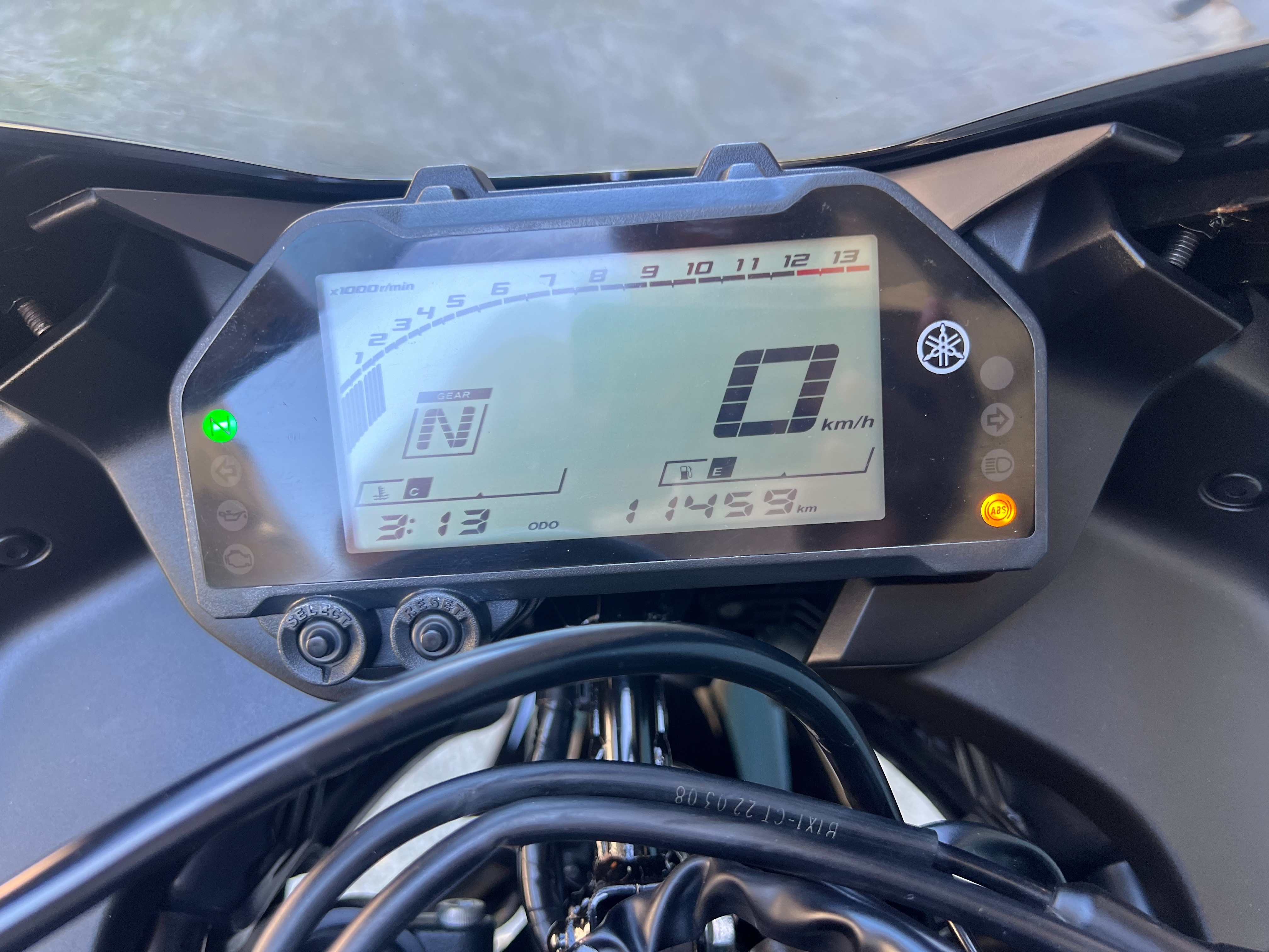 YAMAHA YZF-R3 - 中古/二手車出售中 2022年 R3 碳蠍管 腳踏後移 短牌架 前後行車紀錄器 阿宏大型重機買賣 | 阿宏大型重機買賣