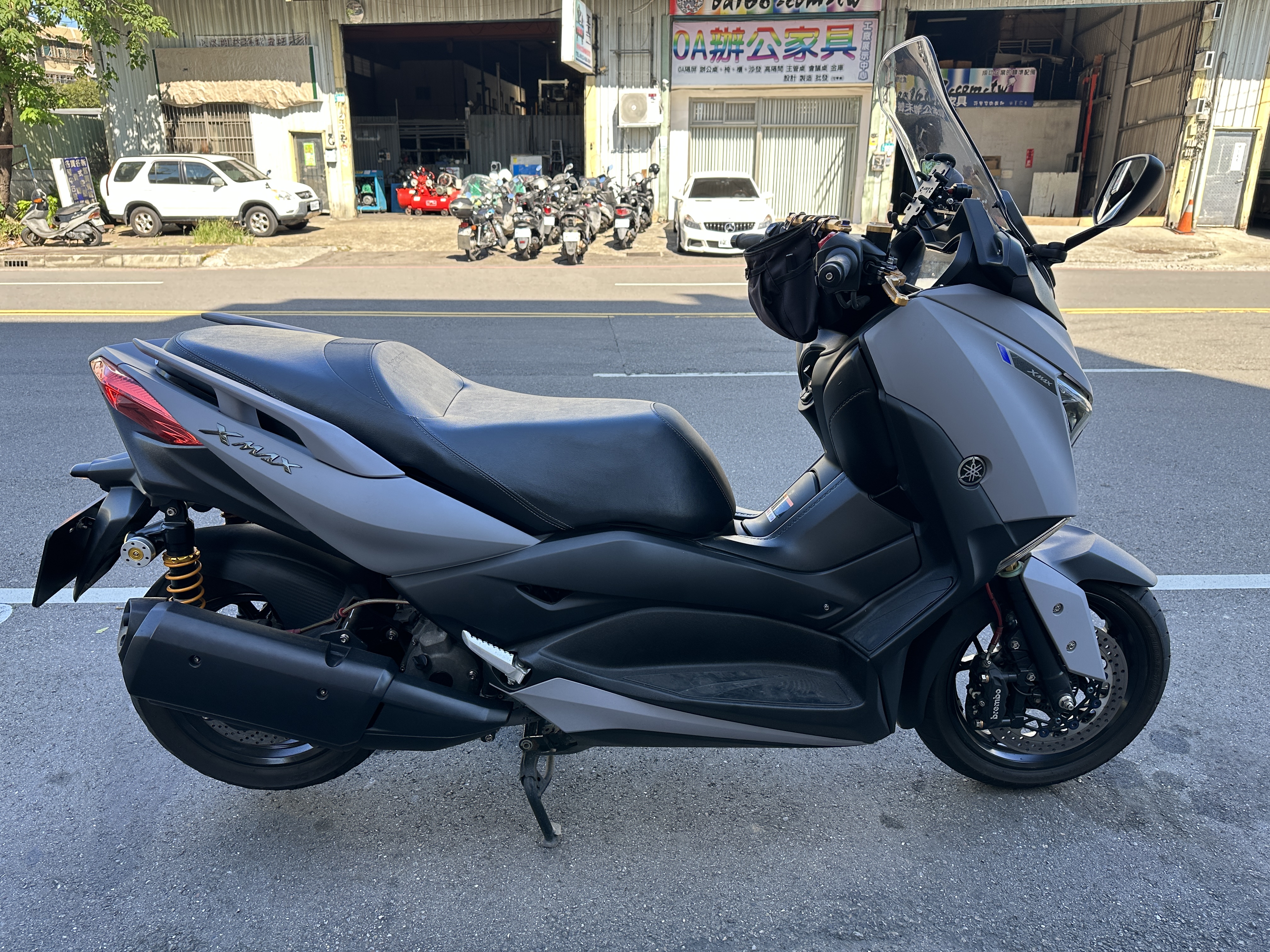 YAMAHA X-MAX 300 - 中古/二手車出售中 X-MAX 2019 水泥灰(小精品) | 個人自售