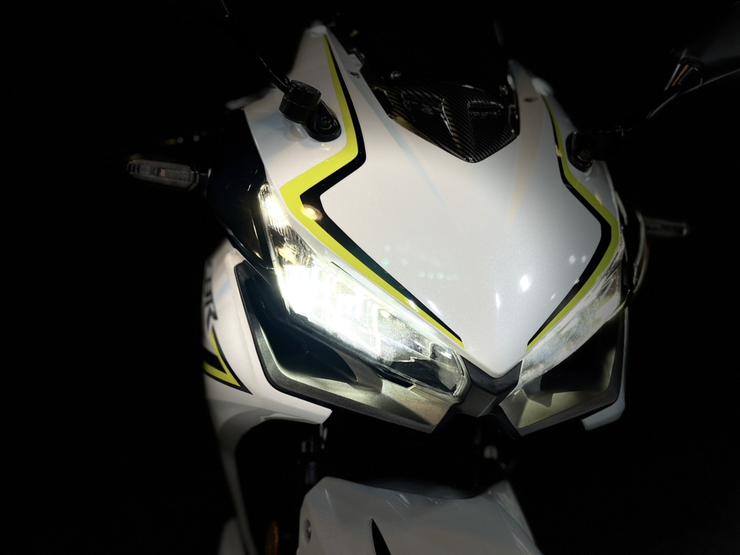 HONDA CBR500R - 中古/二手車出售中 CBR500R 台本車 白色系 小資族二手重機買賣 | 小資族二手重機買賣