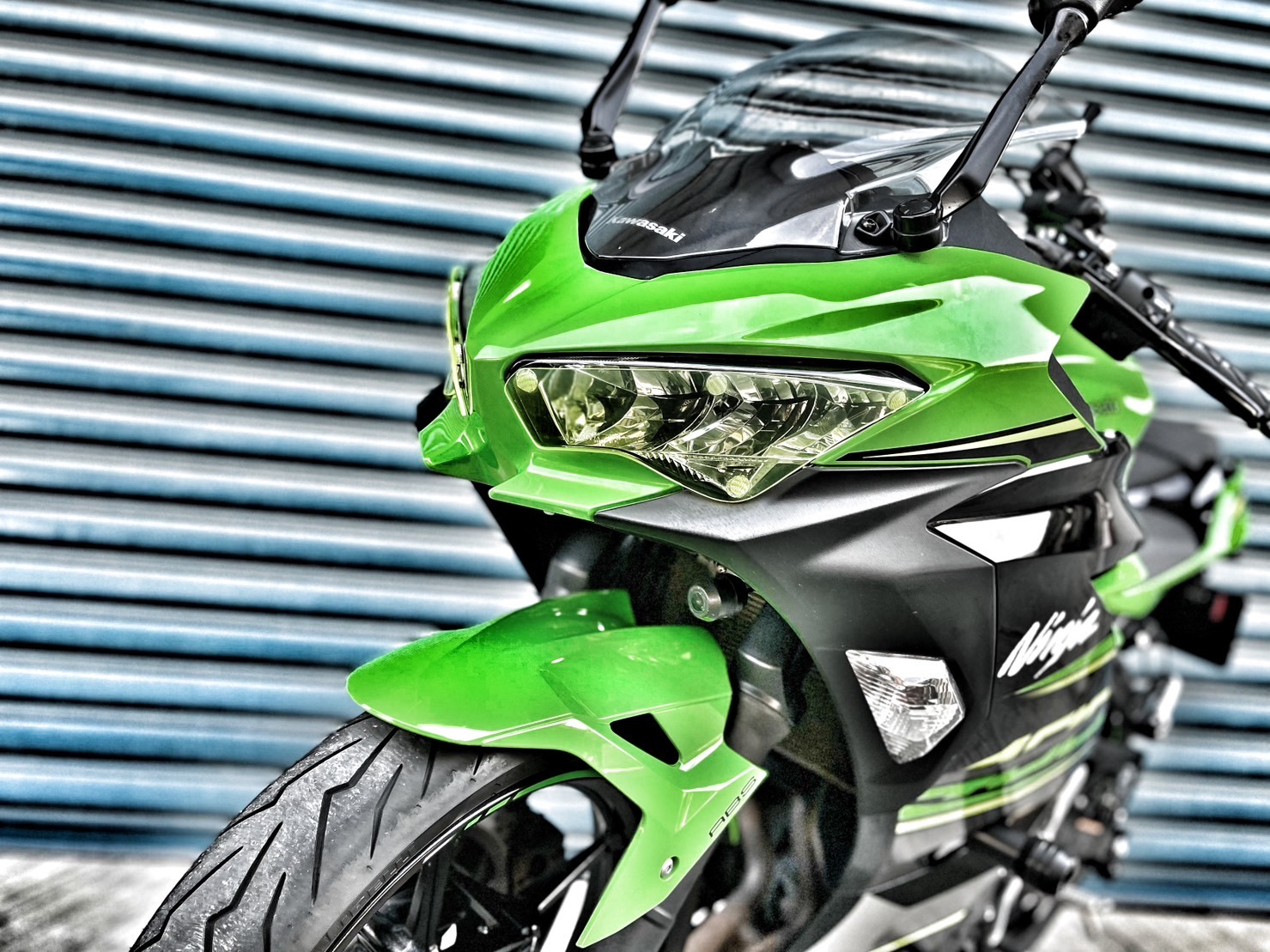 KAWASAKI NINJA400 - 中古/二手車出售中 無摔無事故 基本改裝 小資族二手重機買賣 | 小資族二手重機買賣