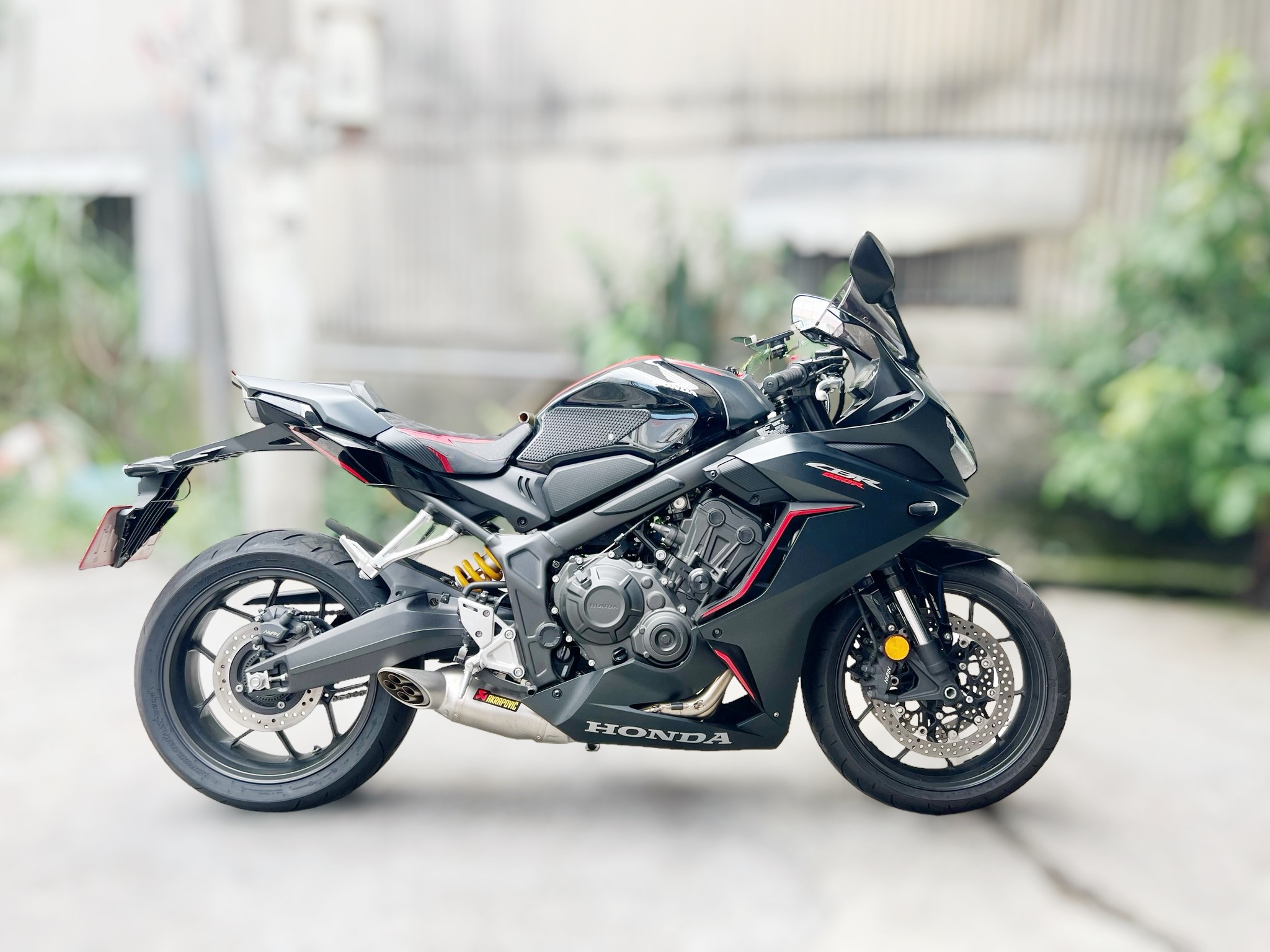 HONDA CBR650R - 中古/二手車出售中 HONDA CBR650R 台本  協助分期、託運、換車補貼、代償結清 Line ID:@q0984380388 | 小菜輕重機