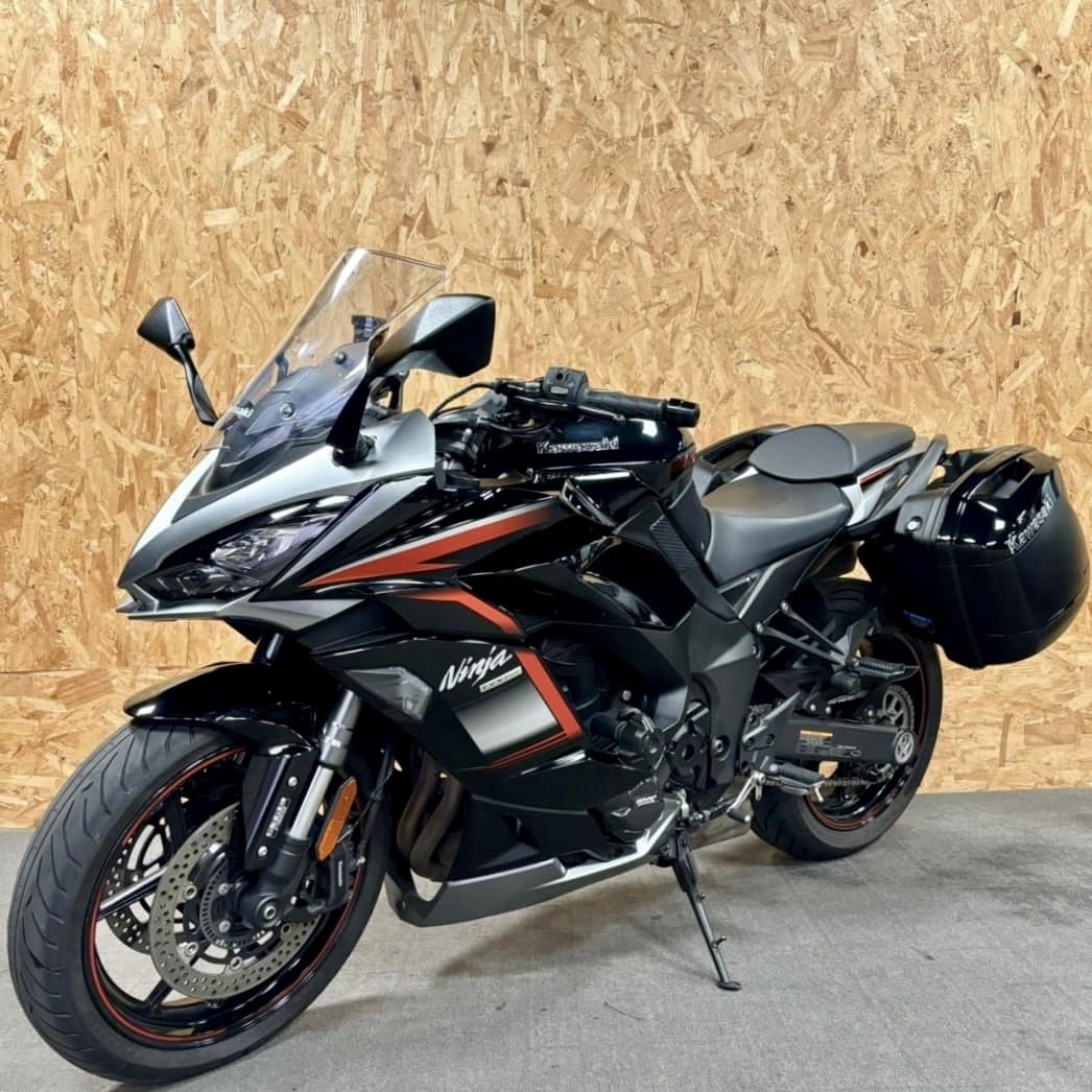 KAWASAKI NINJA1000 - 中古/二手車出售中 2021 KAWASAKI  NINJA1000 台崎車.原廠側箱［Z1000SX］ | 個人自售