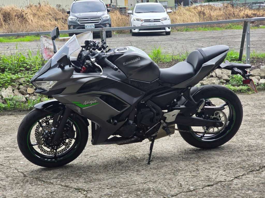 KAWASAKI NINJA650 - 中古/二手車出售中 [出售] 2023年 KAWASAKI 忍者650 ABS KTRC版 | 老爹重機