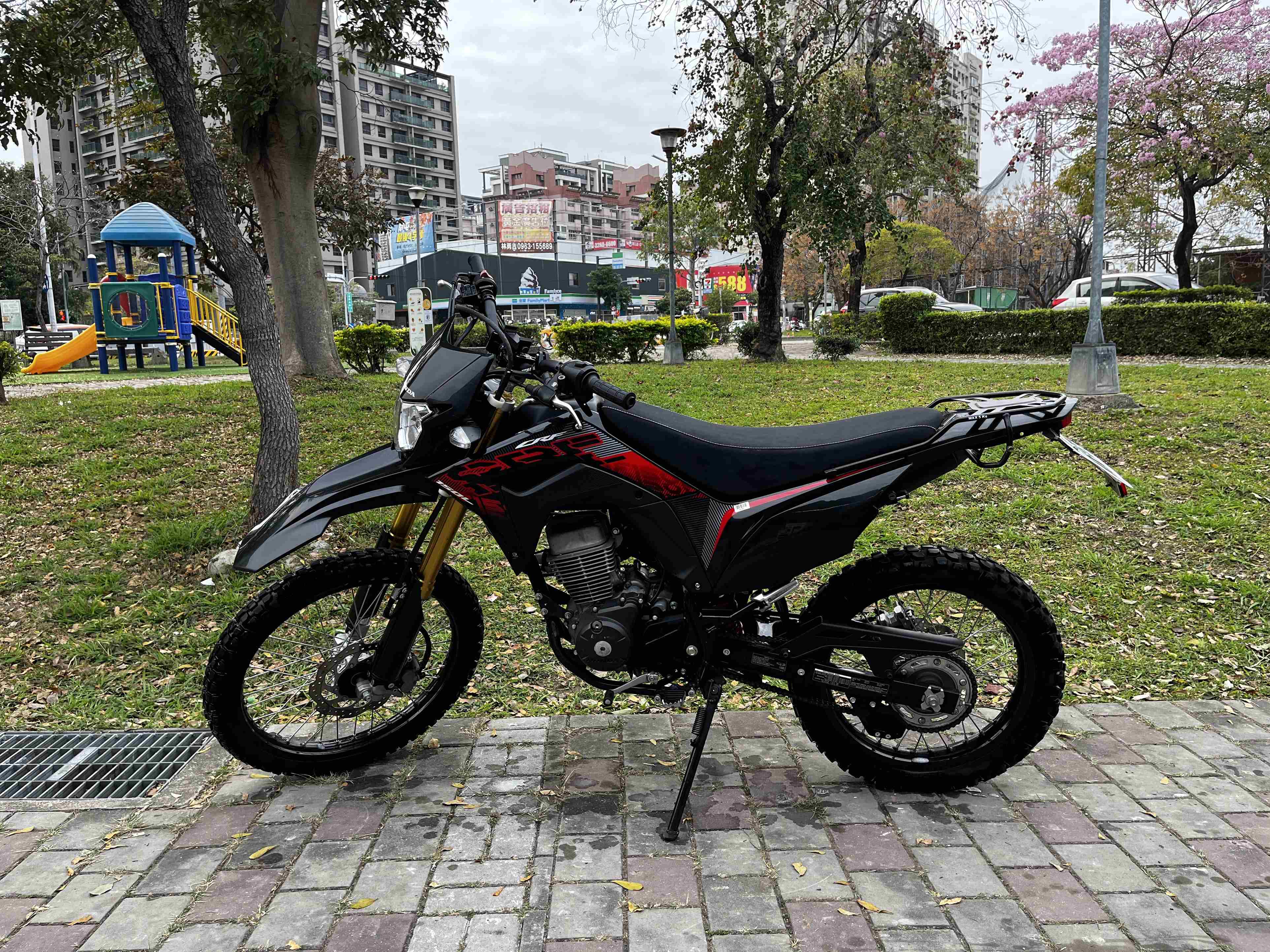 【個人自售】HONDA CRF150L - 「Webike-摩托車市」 CRF150L 2023出廠 2024領牌 里程：4488