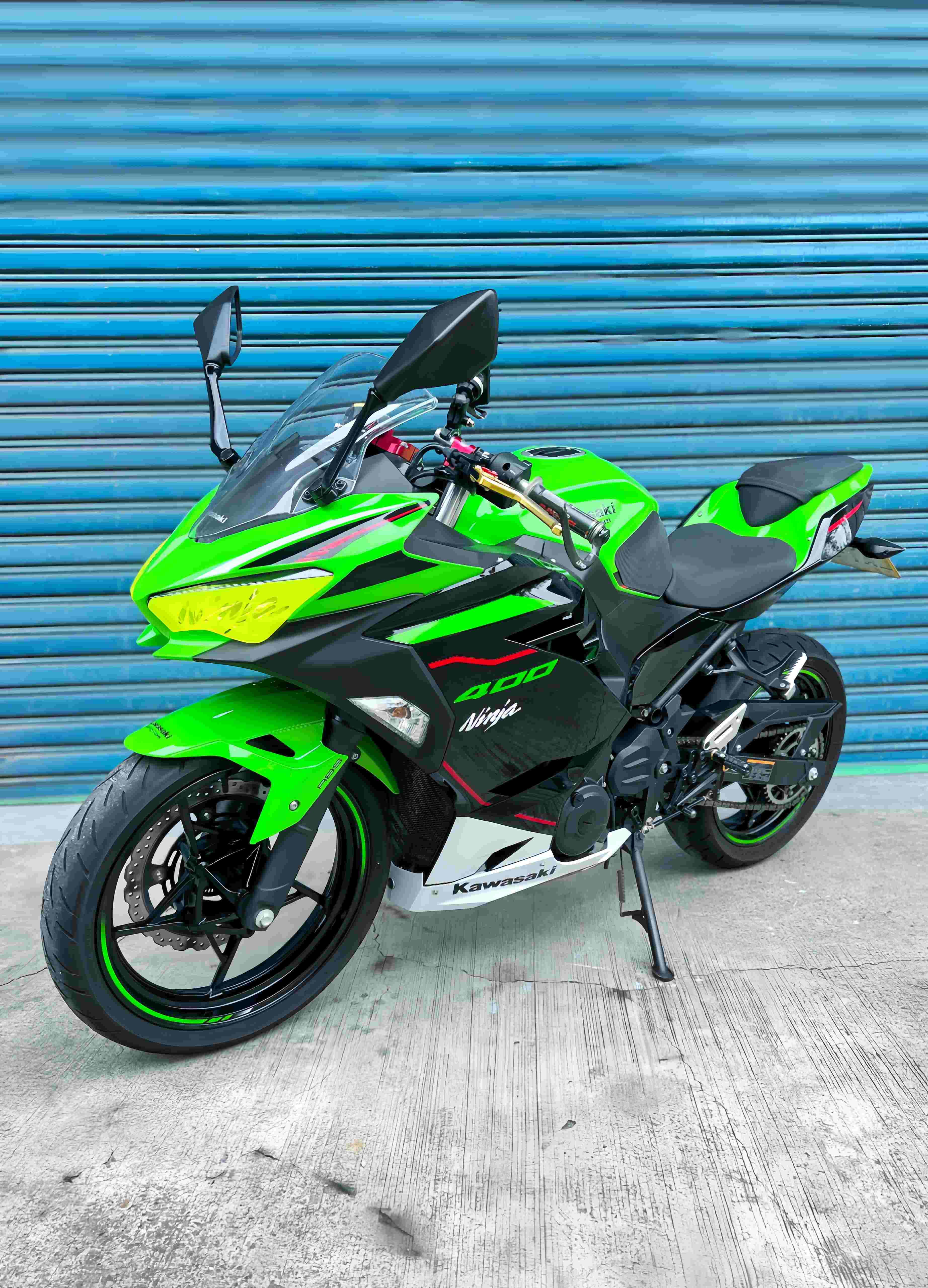 KAWASAKI NINJA400 - 中古/二手車出售中 2021年 NINJA400 KRT 原廠保固中 超多改裝 買回去直接騎 | 阿宏大型重機買賣