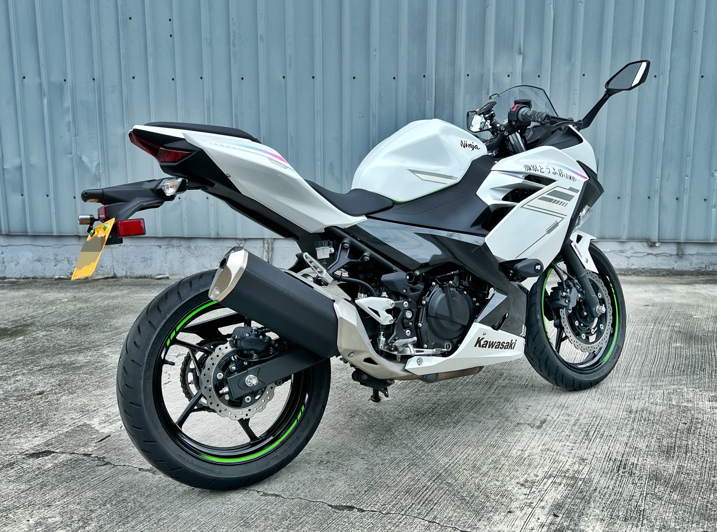 KAWASAKI NINJA400 - 中古/二手車出售中 2022年 NINJA400 一手 原廠保固中 無摔 無事故 多樣改裝 阿宏大型重機買賣 | 阿宏大型重機買賣