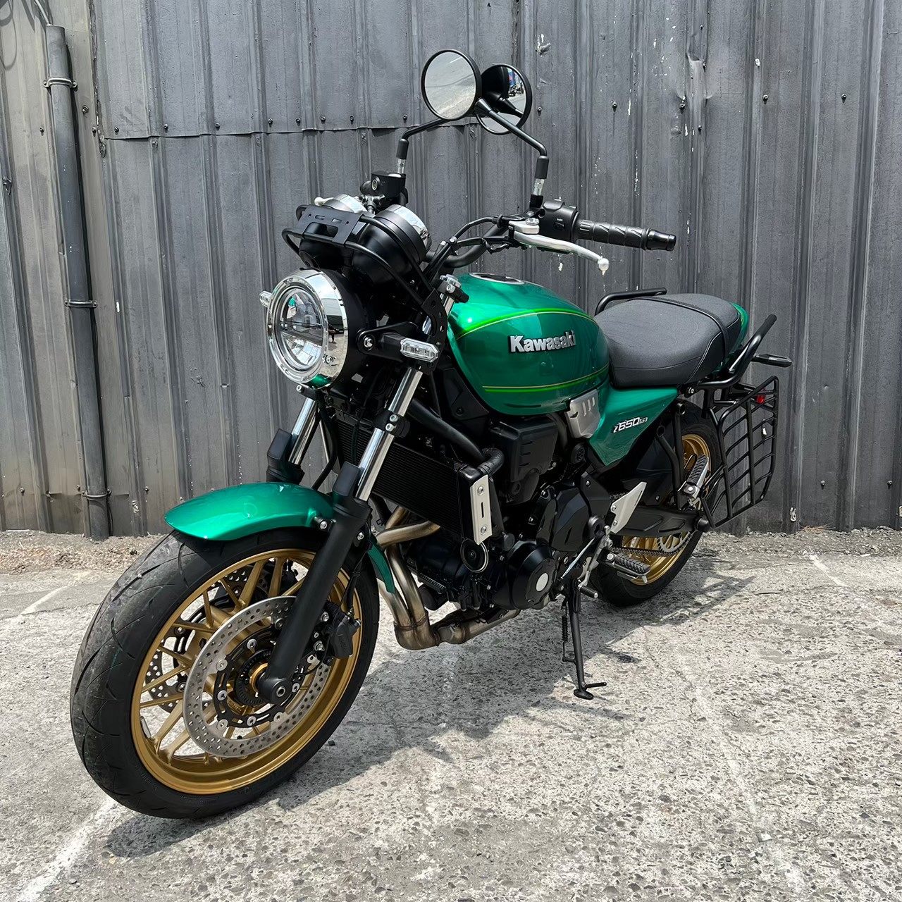 KAWASAKI Z650RS新車出售中 售 新車 KAWASAKI Z650 RS 綠色 灰色 Z650RS 舒適 高顏值 | 飛翔國際