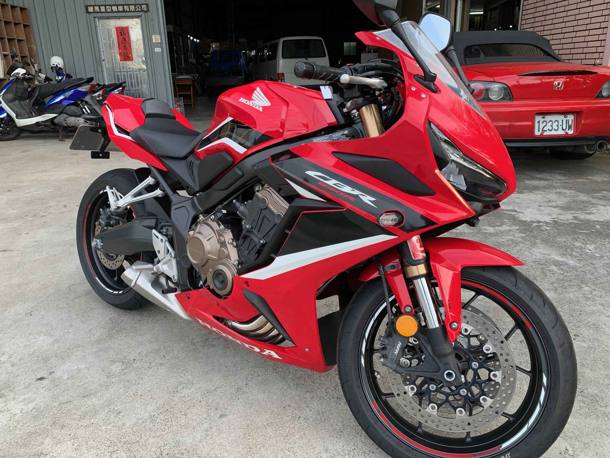 【繪馬輕重型機車】HONDA CBR650R - 「Webike-摩托車市」 售 2021 HONDA  CBR650R(台本車) 超低里程！ 僅一千多公里！