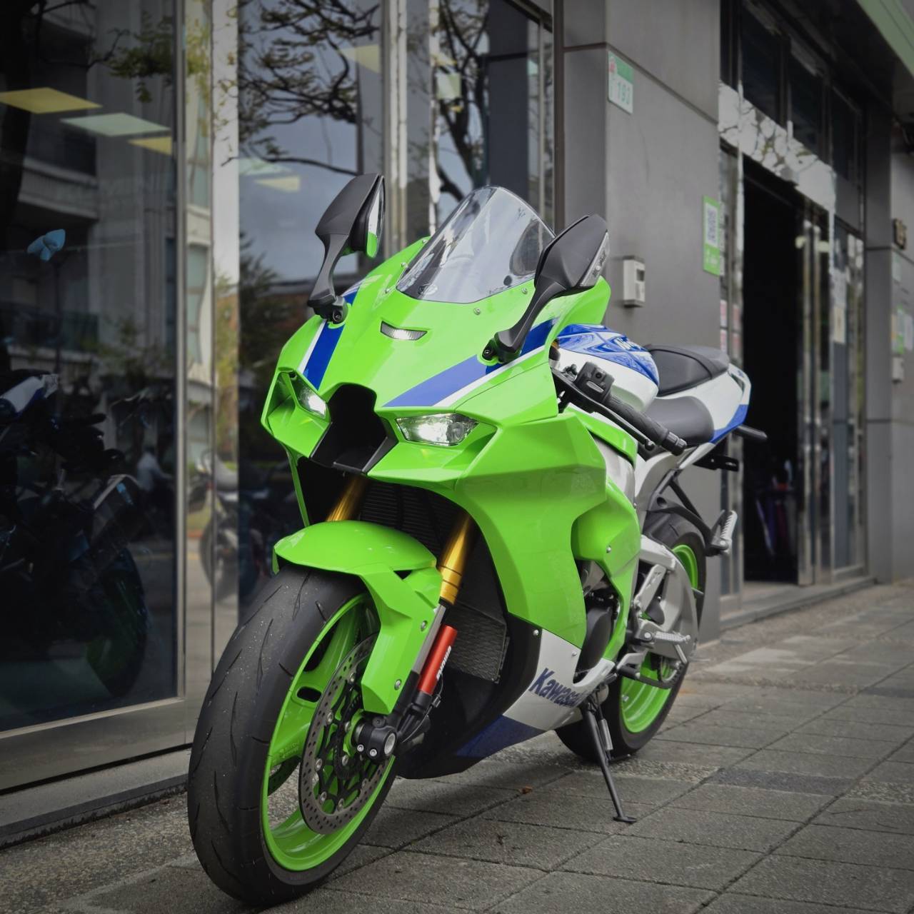 【個人自售】KAWASAKI NINJA ZX-10R - 「Webike-摩托車市」 Kawasaki ZX-10R 40th Anniversary特仕款 2024出廠 內湖柏霖動機 原廠經銷保固 歡迎來電詳詢