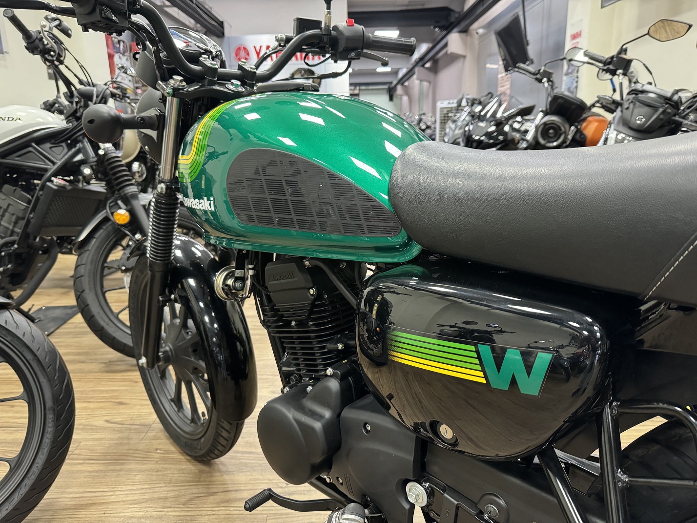 KAWASAKI W175新車出售中 【新竹長龍車業】KAWASAKI 2024 W175 鋁圈版 0利率 | 新竹長龍車業行