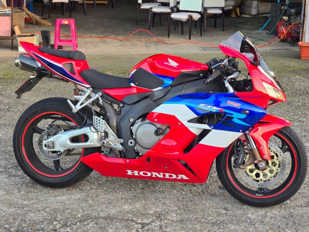  HONDA  CBR1000RR - 中古/二手車出售中 [出售] 2005年 HONDA CBR1000RR | 老爹重機