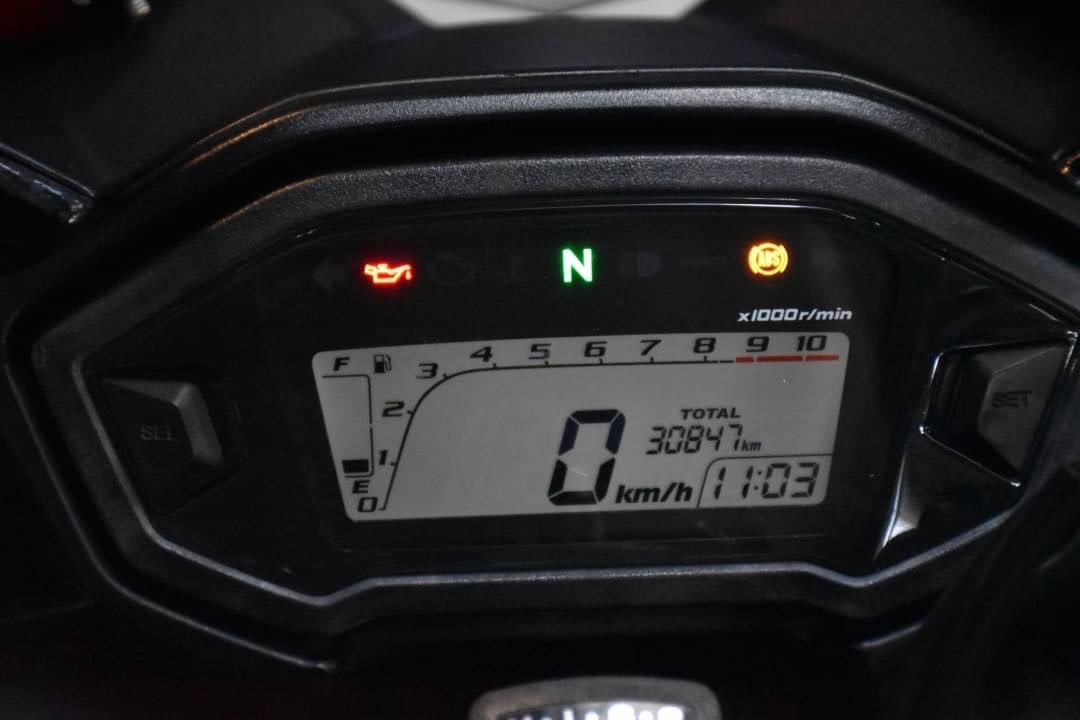 HONDA CBR500R - 中古/二手車出售中 WHIZ腳踏 行車記錄器 超多改裝 小資族二手重機買賣 | 小資族二手重機買賣