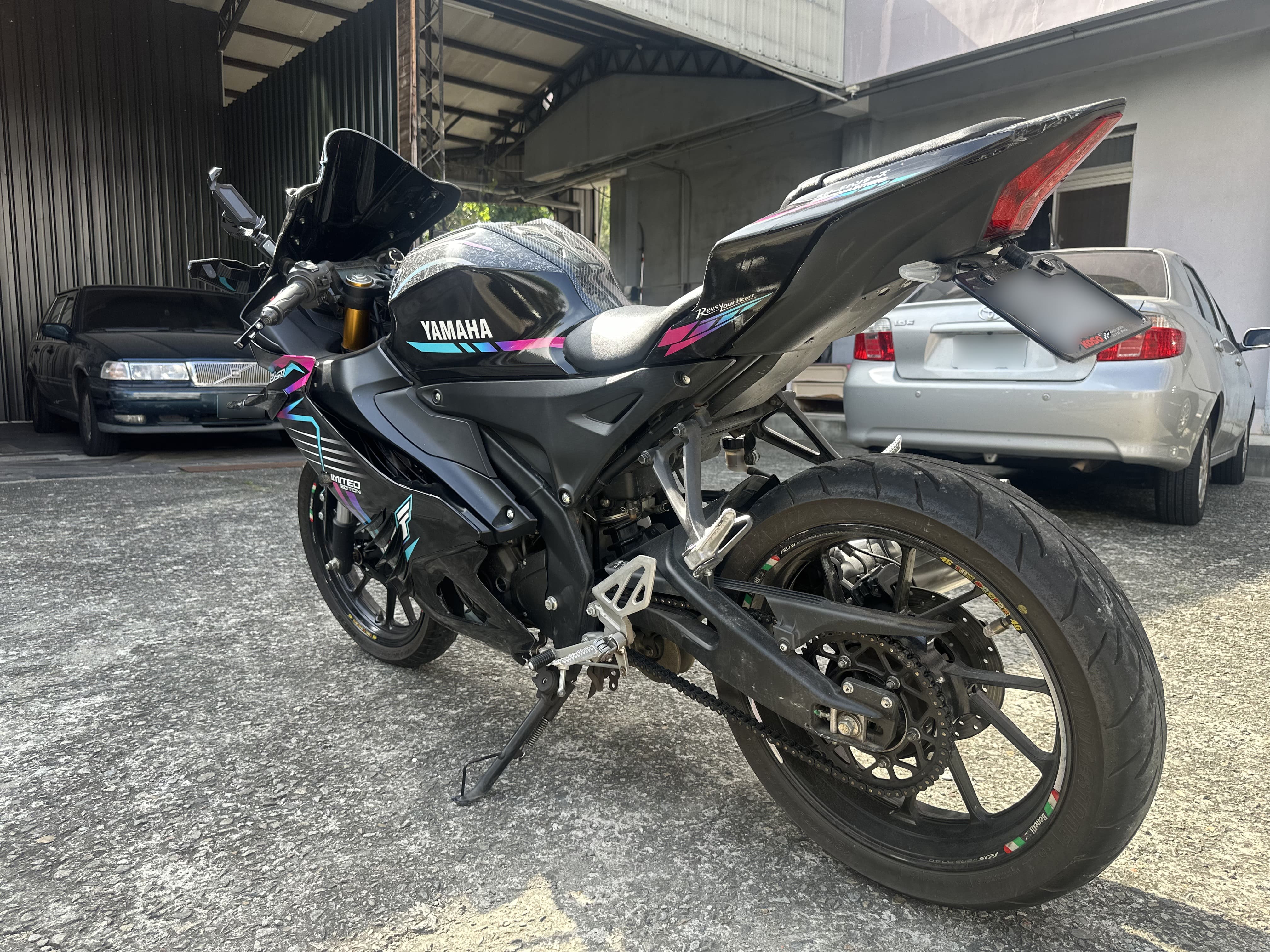 YAMAHA YZF-R15 - 中古/二手車出售中 2022年 YAMAHA YZF-R15 V4/0元交車/分期貸款/車換車/線上賞車/到府交車 | 翊帆重車-Queena