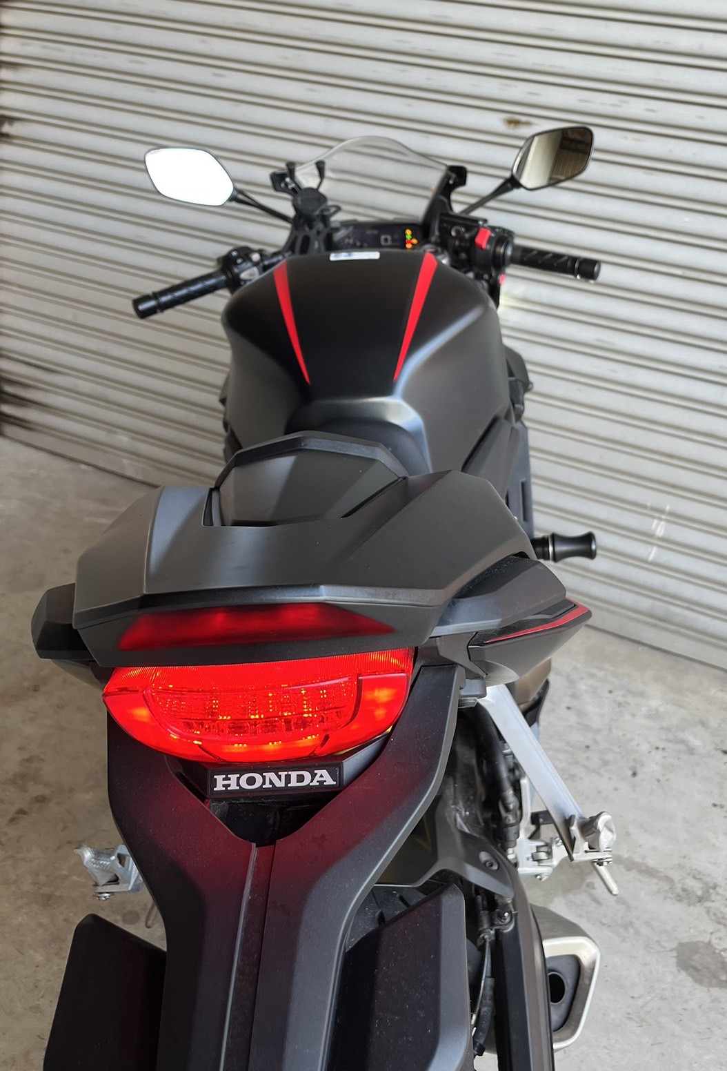 HONDA CBR650R - 中古/二手車出售中 總代理 CBR650R 里程1300 車況好 資料齊 <<實體店面賞車試騎>> | 個人自售