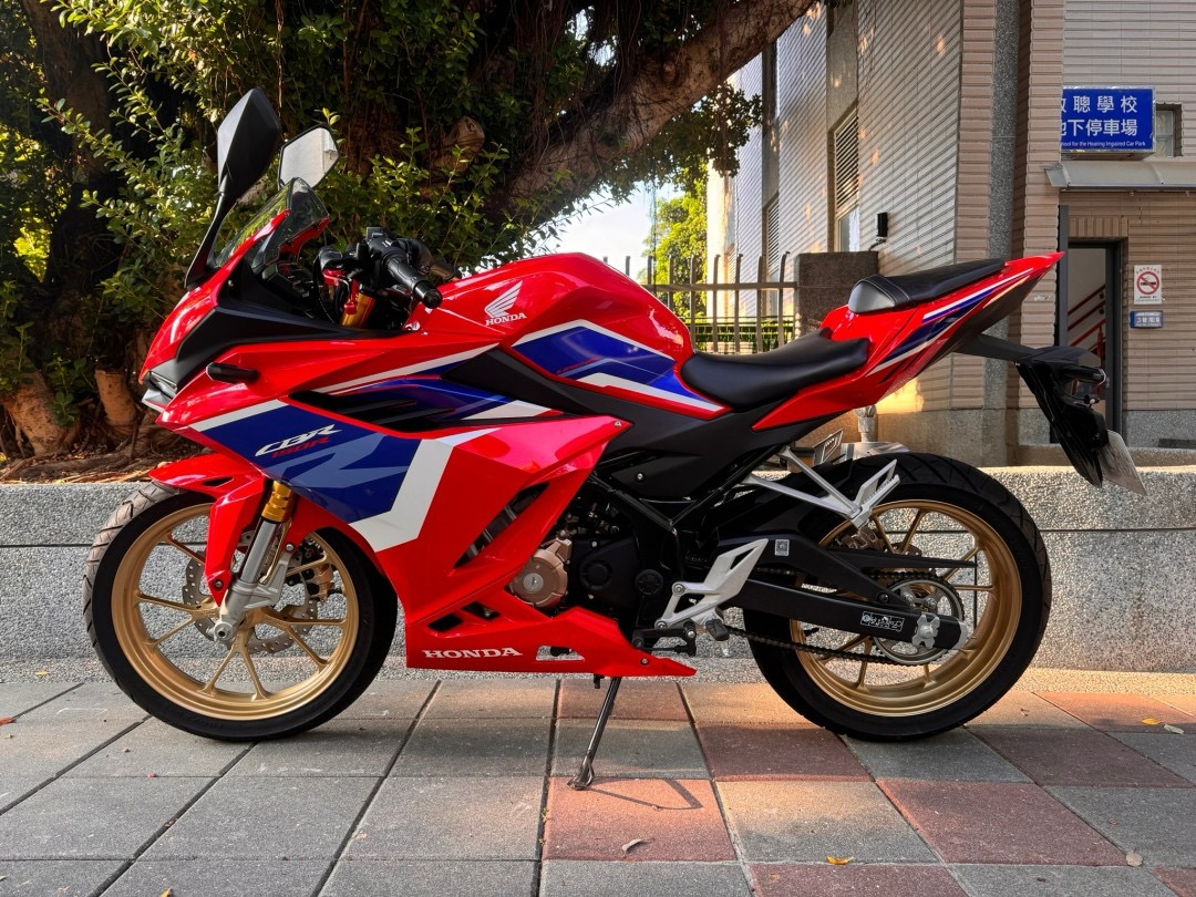 HONDA CBR150R - 中古/二手車出售中 Honda CBR150R HRC配色 | 個人自售