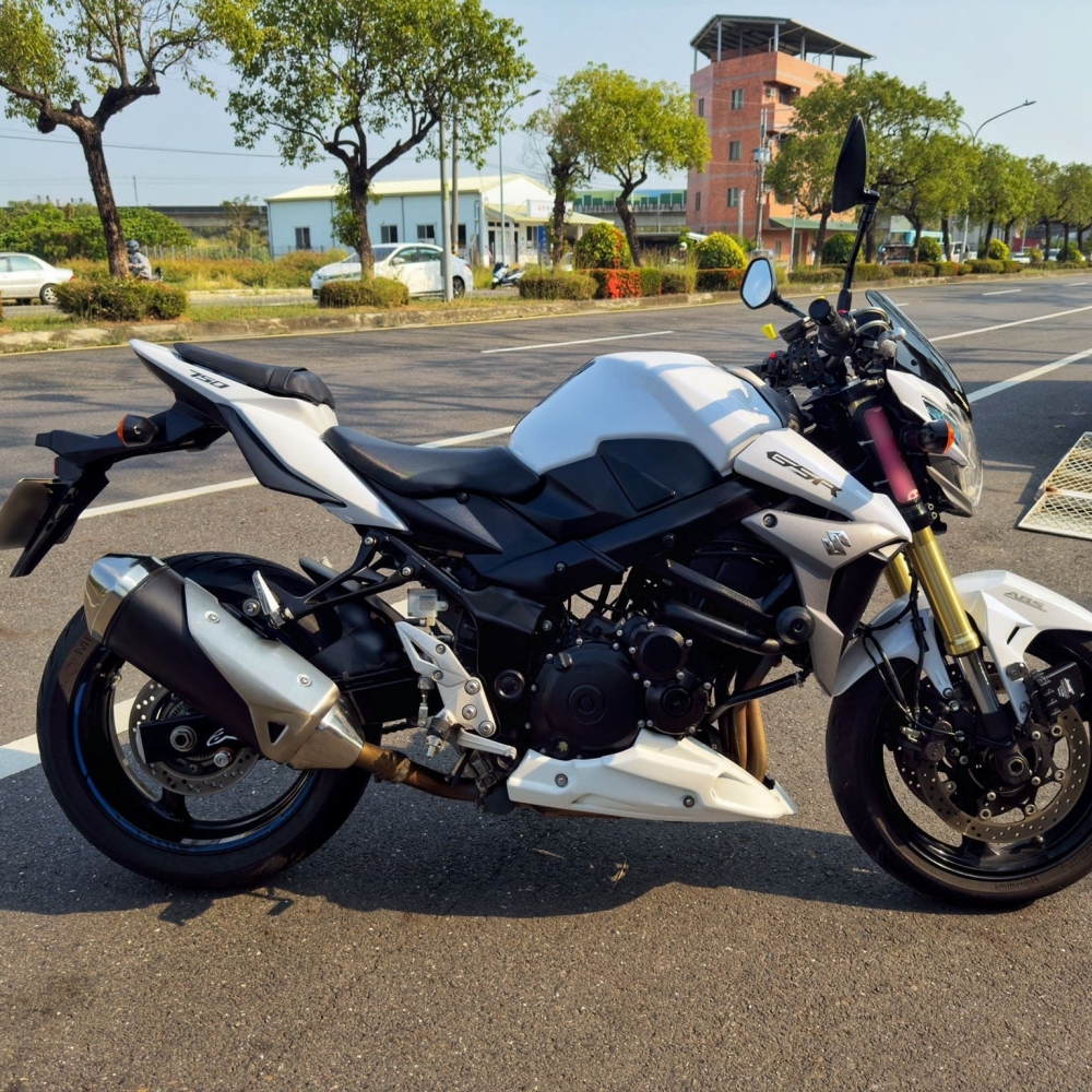 SUZUKI GSX750 - 中古/二手車出售中 【2016 SUZUKI GSX750 ABS】 | 翊帆國際重車