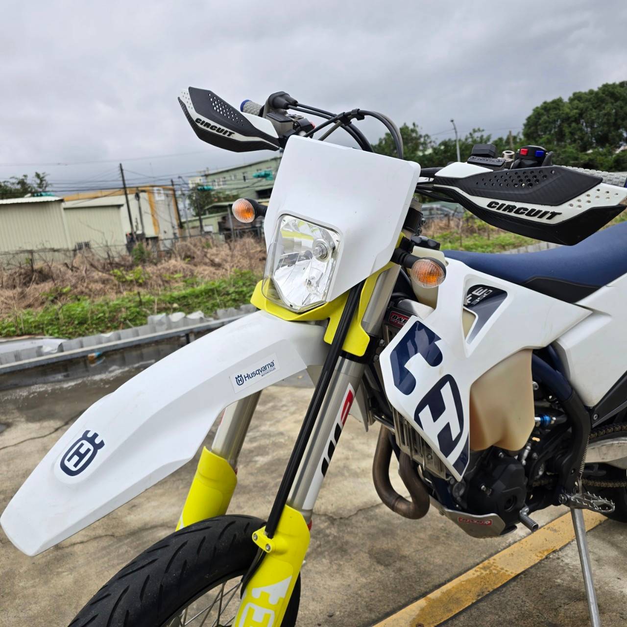 HUSQVARNA FE350 - 中古/二手車出售中 售~市場極度稀有正牌HUSQVARNA 海絲瓜 350FE 正牌 | 個人自售