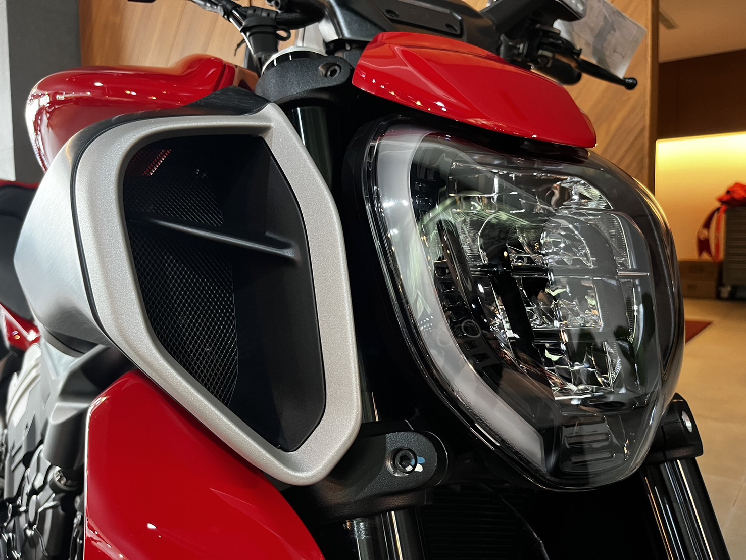  DUCATI DIAVEL V4 新車出售中 【敏傑宇軒】杜卡迪 DUCATI 惡魔 DIAVEL V4 紅色 總代理公司車 | 重車銷售職人-宇軒 (敏傑)