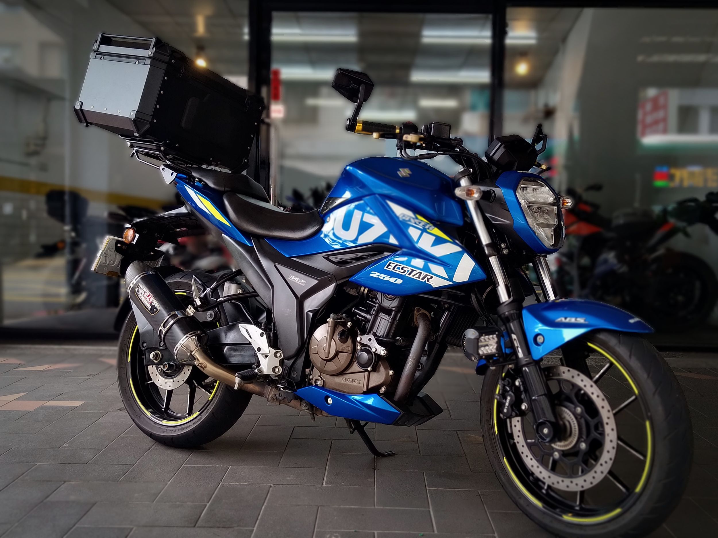 【成蘆進口摩托車】SUZUKI GIXXER 250 - 「Webike-摩托車市」 GIXXER250 ABS 總代理，全車原漆漂亮，只跑10735km