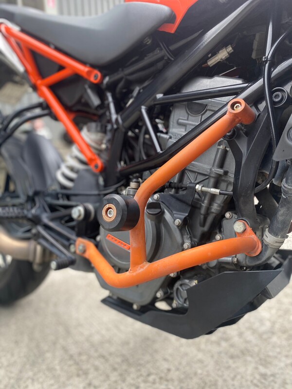 KTM 125DUKE - 中古/二手車出售中 改裝:行車記錄器、手機架、短牌架、引擎保桿 原漆 無事故  搜尋 IG:Motoshen 專營大聖二輪廣場 | Motoshen大聖二輪廣場