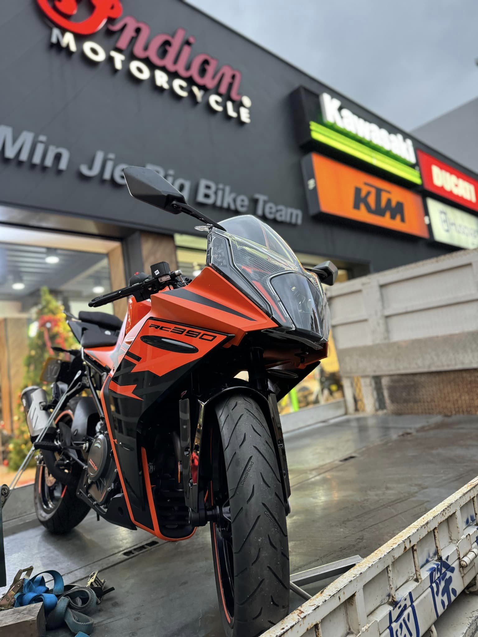 【敏傑車業資深銷售專員 康妮 Connie】KTM RC390 - 「Webike-摩托車市」