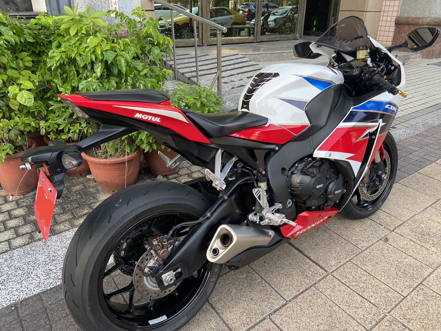 HONDA CBR1000RR Fire Blade - 中古/二手車出售中 低里程美車實跑5千公里.ABS版市場少有美車.全額銀貸 | 個人自售