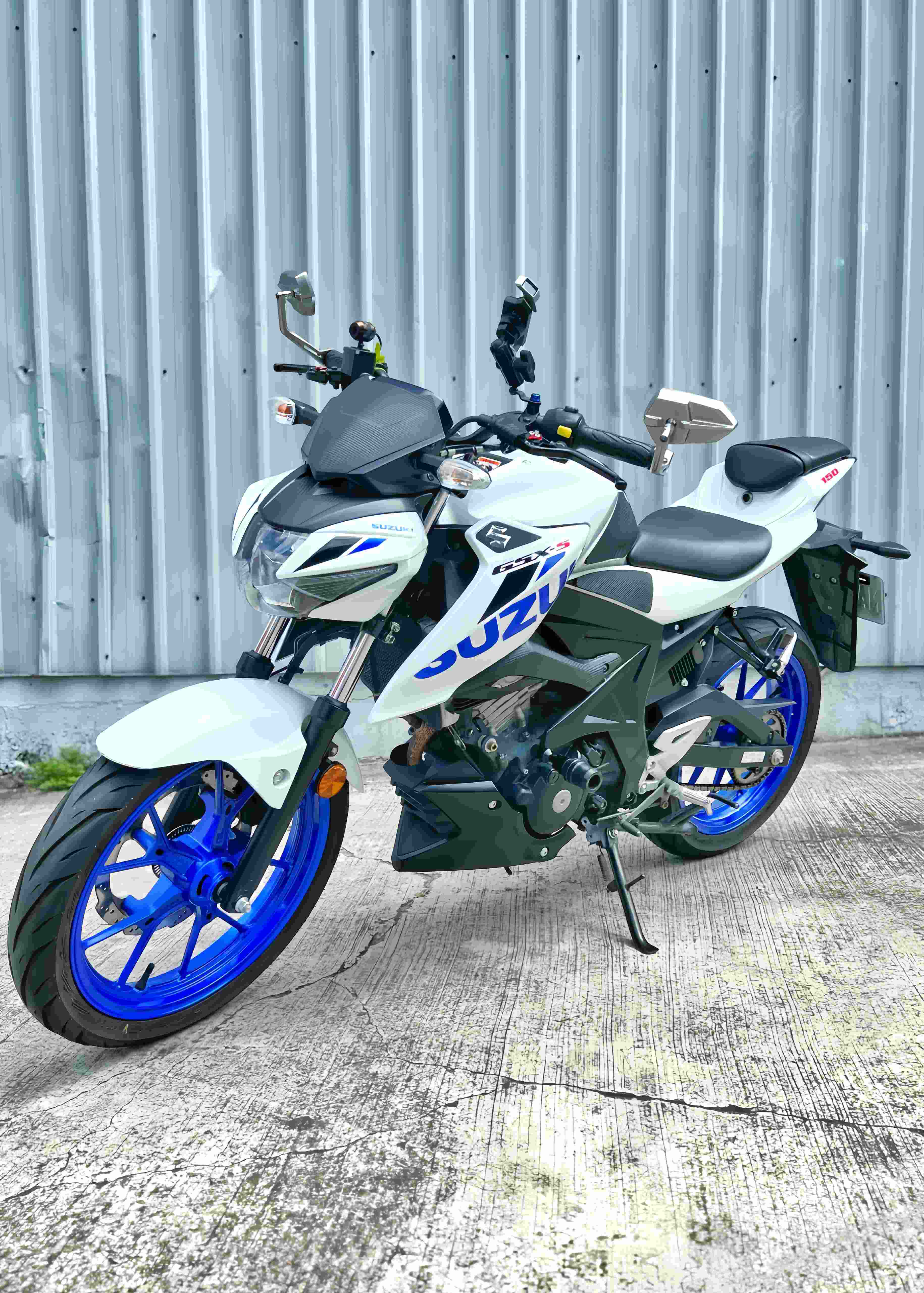 SUZUKI GSX-S150 - 中古/二手車出售中 2020年 小街魯 稀有白色系 原漆 無事故 巴風特端子鏡 前後行車紀錄器 | 阿宏大型重機買賣