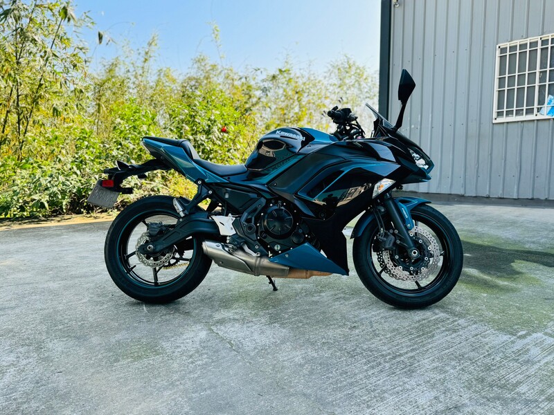 KAWASAKI NINJA650 - 中古/二手車出售中 kawasaki ninja 650 附贈後箱架加後箱 可協助貸款 | 摩托販