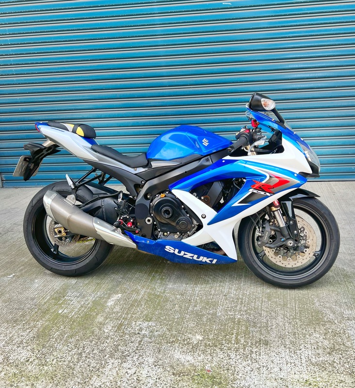 SUZUKI GSX-R600 - 中古/二手車出售中 2010年 GSXR600 Arashi 腳踏後移、Rizoma 油杯、Lightech機油口蓋、離合器拉桿、強化齒盤、鏈條、Domino握把套 | 阿宏大型重機買賣