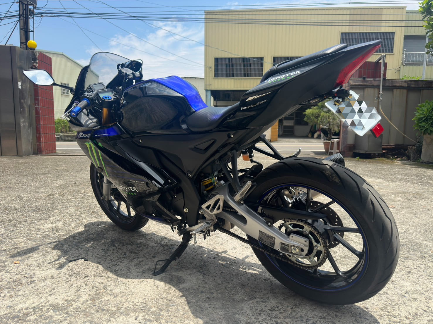 YAMAHA YZF-R15 - 中古/二手車出售中 2022年 YAMAHA YZF-R15M 魔爪/0元交車/分期貸款/車換車/線上賞車/到府交車 | 翊帆國際重車