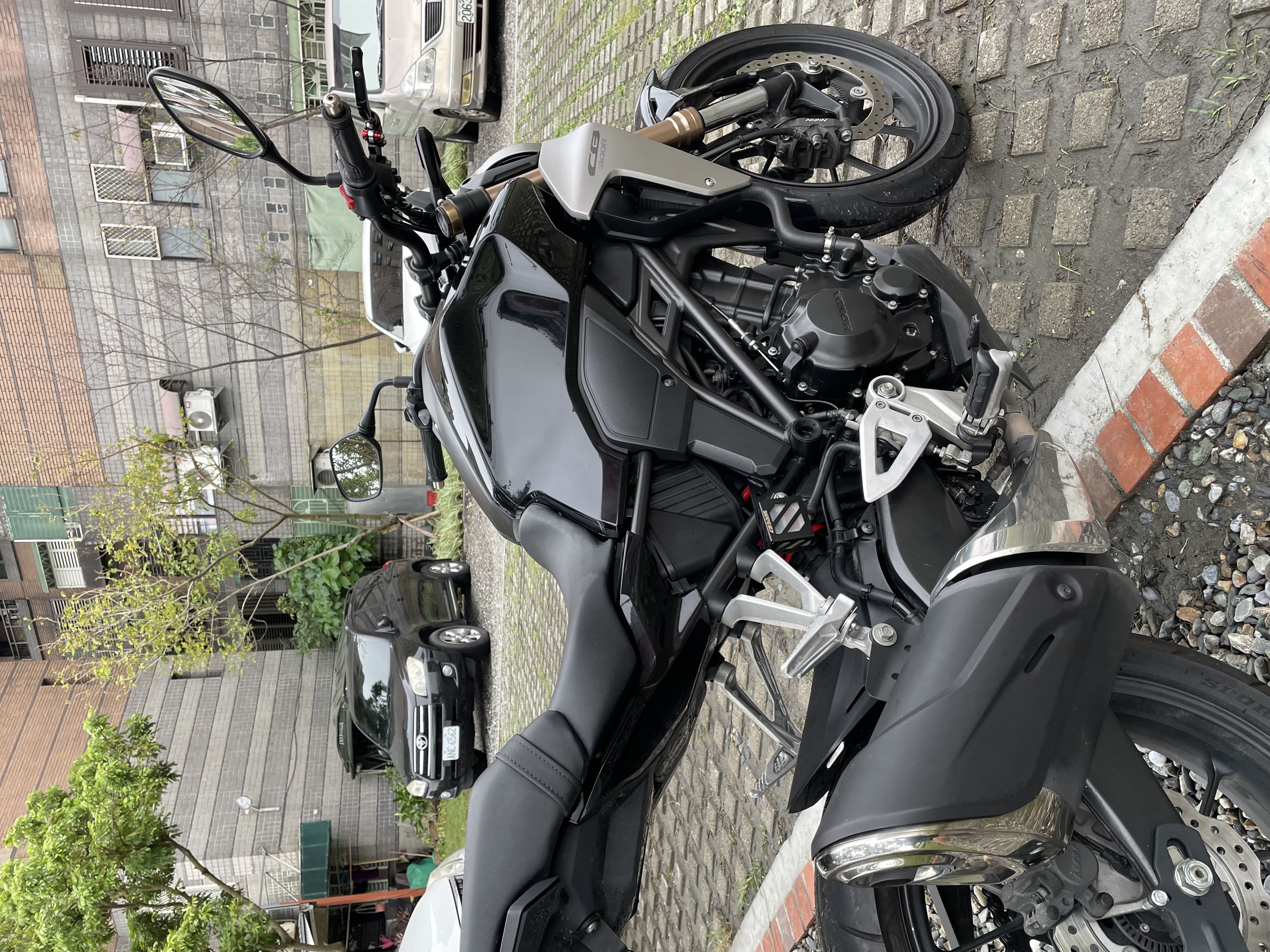 HONDA CB300R - 中古/二手車出售中 本田 CB300R 全原廠原漆 新車售價$22萬9千，現在只賣你$12萬5千 | 輝鴻車業(1陸捌車業)