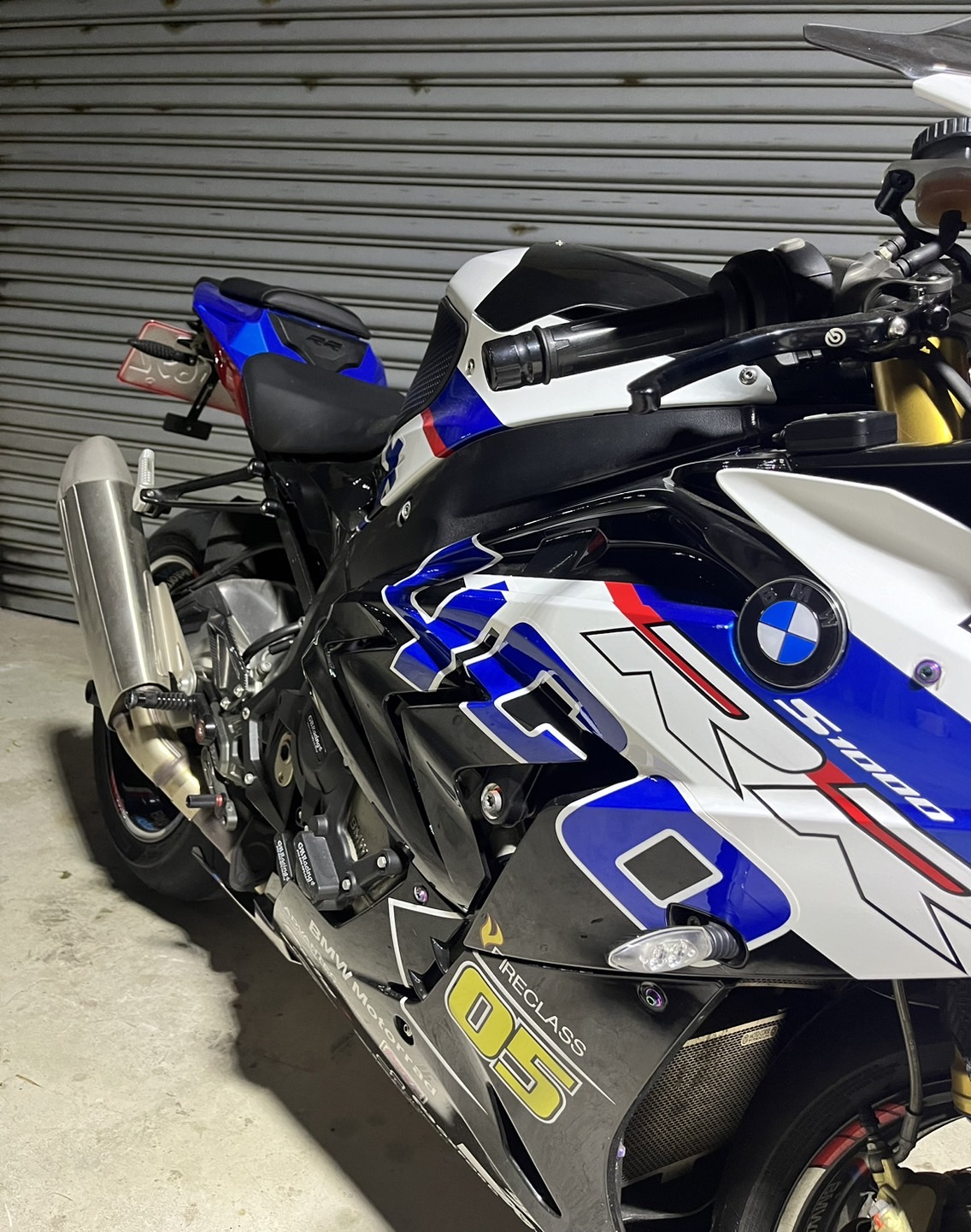 BMW S1000RR - 中古/二手車出售中 總代理 BMW S1000RR 一手車 低里程 車況絕頂 資料齊全 頂配仿賽 | 個人自售